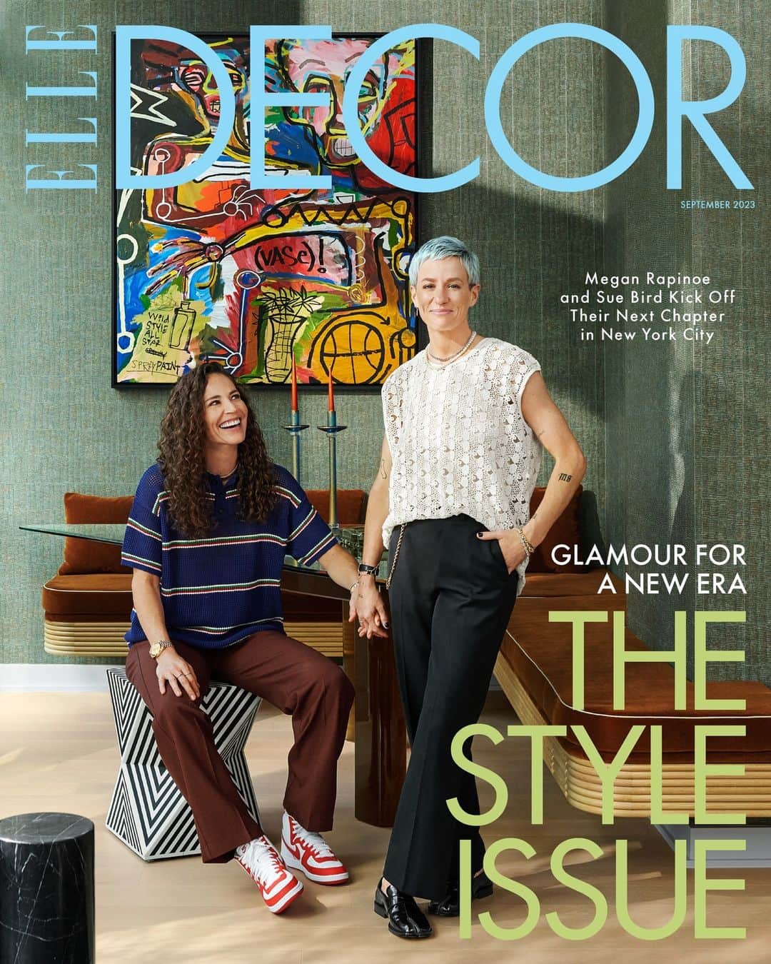 ELLE DECORさんのインスタグラム写真 - (ELLE DECORInstagram)「Welcome to the Style Issue! For the September edition of @elledecor, we dropped by the Manhattan apartment of sports superstars Megan Rapinoe (@mrapinoe) of USWNT soccer and her partner, Sue Bird (@sbird10), former WNBA guard. The power couple had purchased a New York City pied-à-terre and soon realized they were in need of an interior designer. Naturally, they slid into the DMs of ELLE DECOR A-List designer Mark Grattan (@markgrattan). The resulting partnership is as cool and well edited as it is livable, full of clever color combinations and sumptuous textures. And it’s a testament to the skill of Mark Grattan (whose own apartment, in Mexico City, was on our April 2021 cover) that Rapinoe and Bird’s home feels like a distillation and heightening of their tastes. Interior design goals, indeed! ⚽  Tap the link in our bio for the full cover story. Written by Katherine Bernard (@meta__porter). Photographed by @sans.murs. Styled by @tessawatson.」8月1日 21時00分 - elledecor