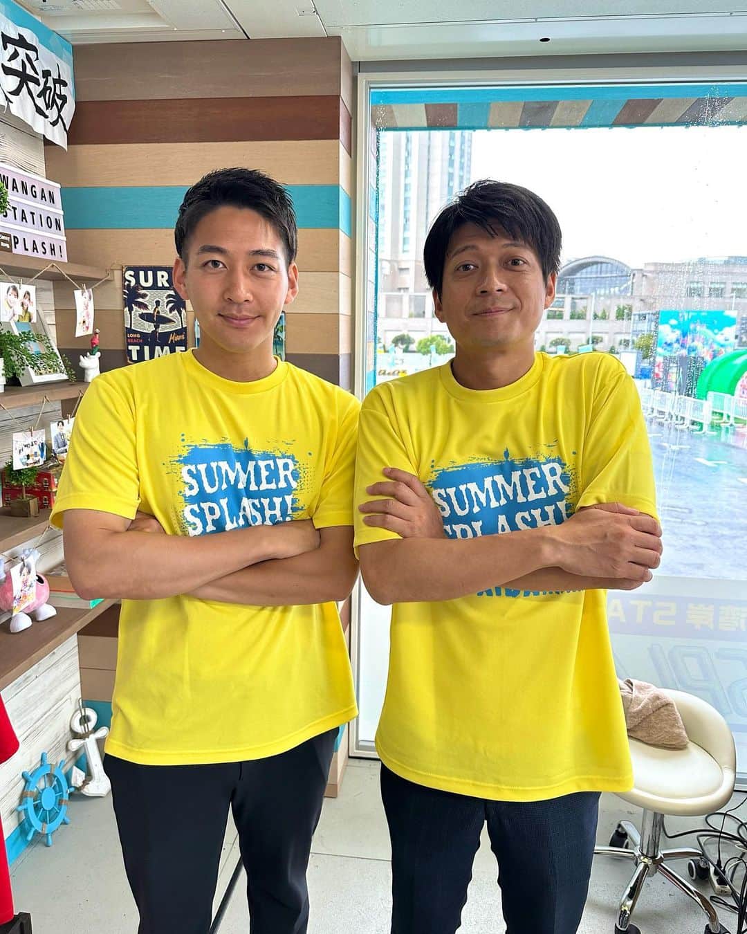 堀池亮介のインスタグラム：「倉田さんと🦖  #お台場冒険王 #湾岸STATIONSPLASH #倉田大誠 アナ #くらもん #ほりもん」