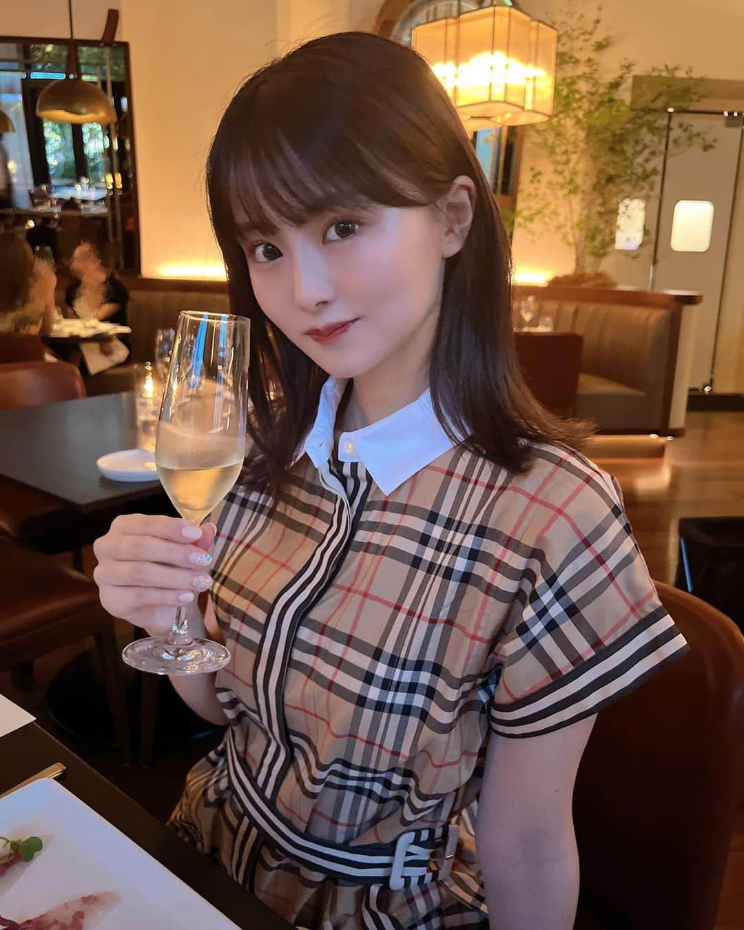 吉田恵美さんのインスタグラム写真 - (吉田恵美Instagram)「ご招待いただき #スカルペッタ東京  @scarpettatokyo でディナーしてきました🍽️  NY発日本初上陸のモダンイタリアンレストラン🍝お店の雰囲気も落ち着いていておしゃれな感じで、シグニチャーコースはどれも美味しかったです🫶  ワインもペアリングしたんだけどお料理とすごく合ってたくさん飲めちゃった🍷  私はお友達と女子会で利用したけど、カップルでデートもお仕事終わりのご飯でもぴったりのお店だと思いました🥰  #pr #スカルペッタ#scarpetta #scarpettatokyo #虎ノ門 #神谷町 #虎ノ門グルメ #虎ノ門ディナー」8月1日 21時03分 - _yoshida_megumi