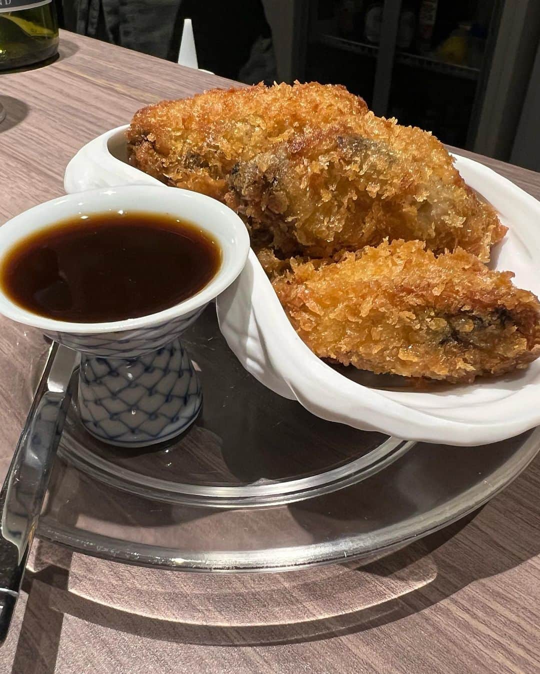 原日出子さんのインスタグラム写真 - (原日出子Instagram)「先日 銀座の 牡蠣BAR で 牡蠣三昧させて頂きました💖 いつも 私を 美味しい物に導いてくださる 美和子さんと2人✨✨✨ 全国の美味しい牡蠣を食べ比べ 牡蠣でお腹いっぱいという幸せ😀 たまりません❣️ 2次会は 共通の知り合いのお店へ… 久々の 夜の外出を 満喫致しました☺️  #牡蠣BAR #牡蠣三昧 #食べ比べ #美味しい物 #幸せな時間」8月1日 21時04分 - hara_hideko