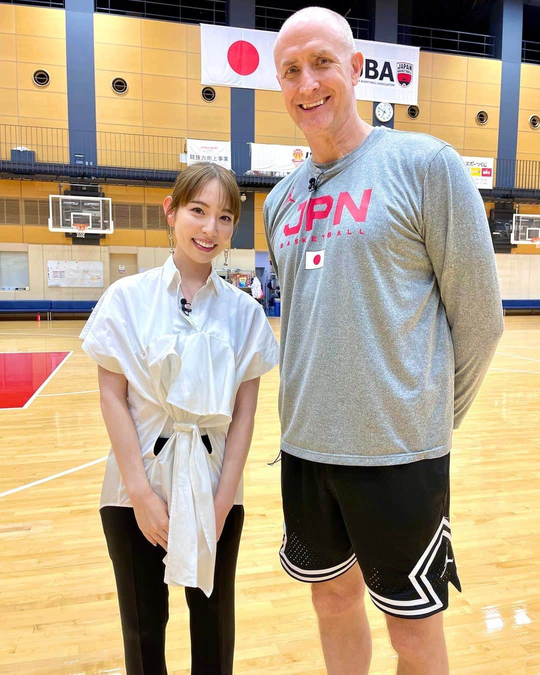 今井麻椰さんのインスタグラム写真 - (今井麻椰Instagram)「8月🌻この夏はW杯に向けてバスケ界がフル活動してます😎🏀  私にとって「日本でW杯が開催される」記念すべきこの年までバスケ界に携われていることが、夢のようです🥺  バスケットLIVEもバンバン発信しておりますので、是非ご覧下さい🙌   8月は駆け抜けます🇯🇵🎤  #AkatsukiJapan #日本一丸 #日本代表 #FIBAWC #バスケットLIVE #b_week」8月1日 21時15分 - maya_imai_124