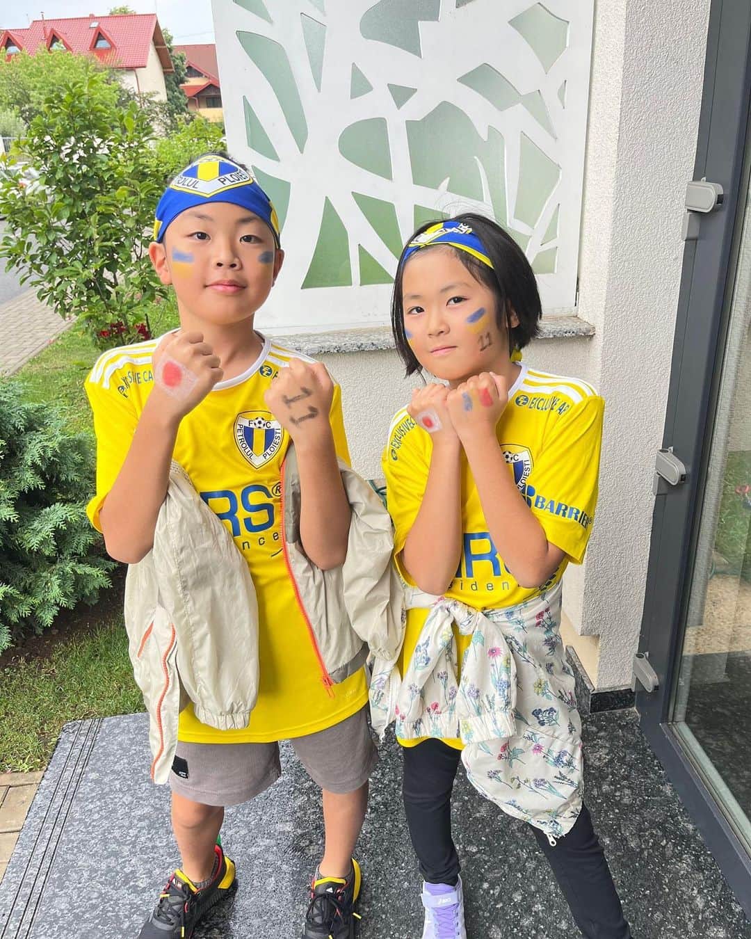 瀬戸貴幸のインスタグラム：「💛💙」