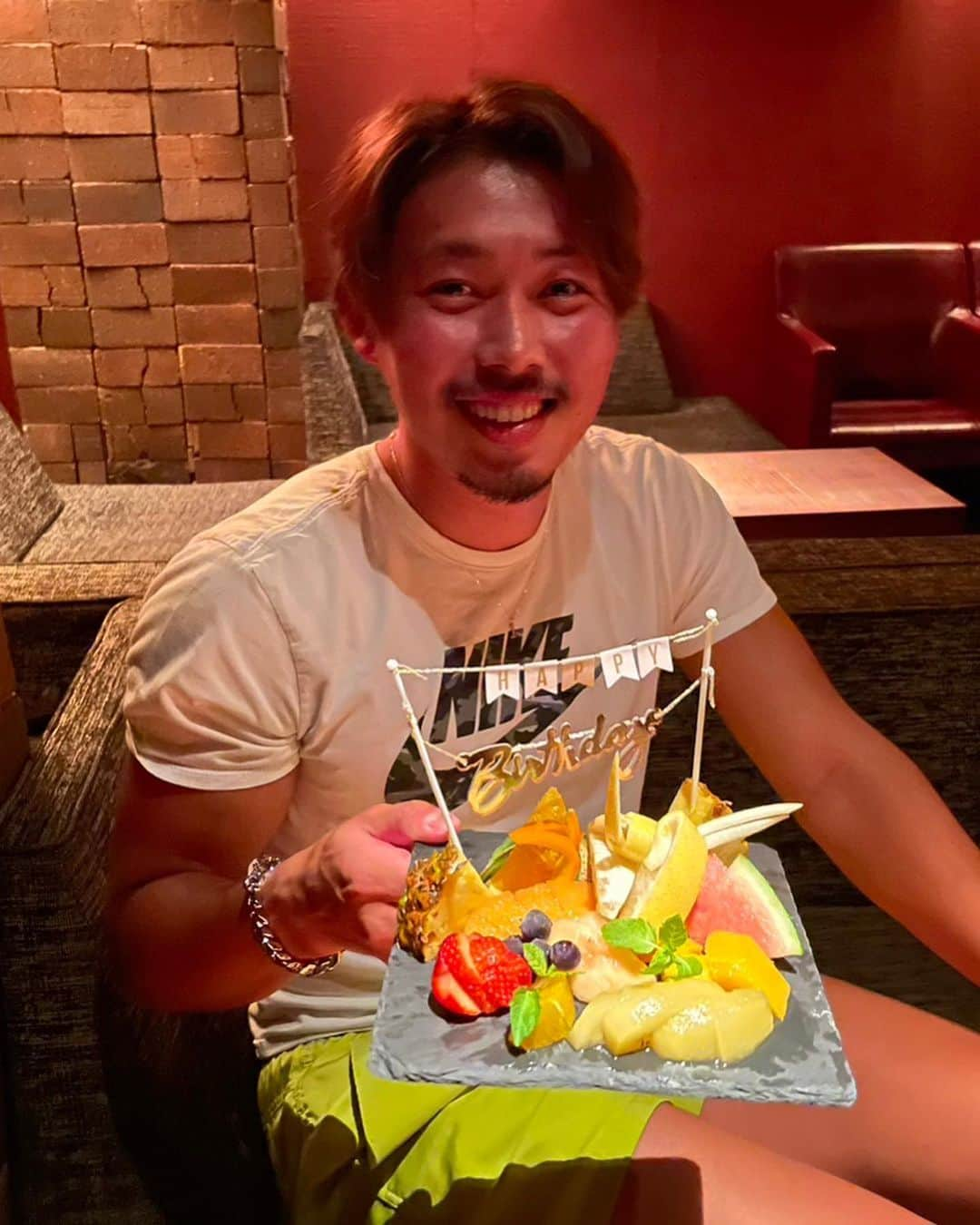 関野剛平さんのインスタグラム写真 - (関野剛平Instagram)「、 最高の誕生日でした🎂 お祝いしてくれた人 ありがとうございます😭 #関野最後の20代 29歳」8月1日 21時12分 - kouheisekino