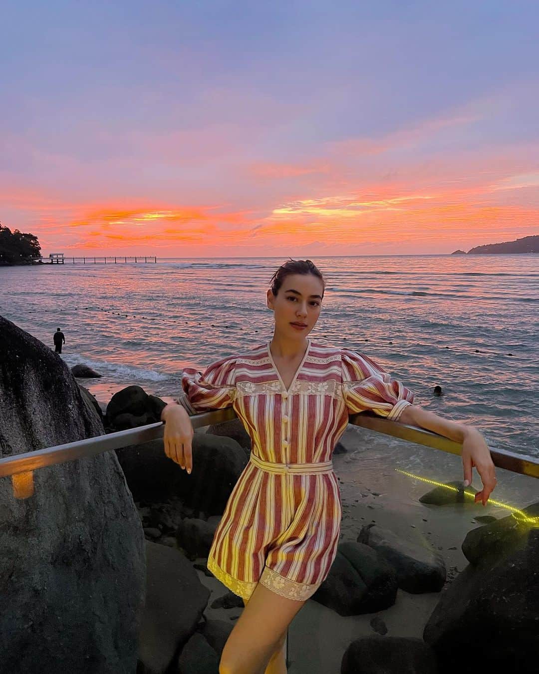 キンバリー・アン・ウォーテマス・ティアムシリのインスタグラム：「Drizzled all day then this magic sunset appears 🧡」