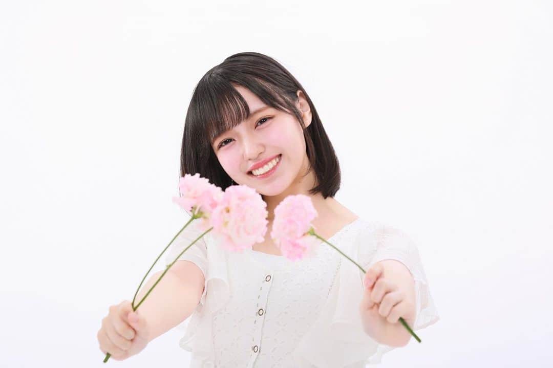 岩田陽菜のインスタグラム：「今日から岩田陽菜個人ファンクラブ開設されました💐🩷  ここだけで見れるブログ、写真、MOVIE📸 購入できるグッズ(‪ᐢ ˶･ ･˶ᐢ)  写真は投稿の写真以外のアザーカット早速載せますね💐  会員さまと一緒に色んなイベントをチャレンジしたいので是非リクエストもお待ちしてます🌟  詳しくはファンクラブのハイライトをご覧下さい！👀」
