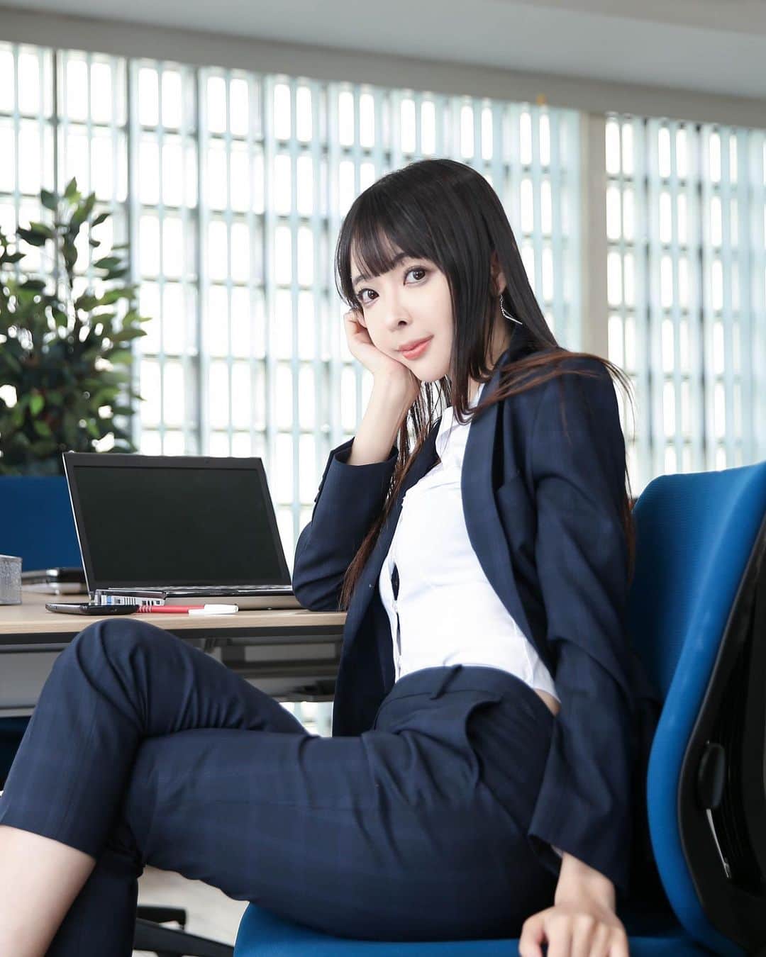 東堂ともさんのインスタグラム写真 - (東堂ともInstagram)「夏の新刊になります🌻🤍 ♡••┈┈┈┈┈┈┈┈┈┈┈┈┈┈┈┈••♡