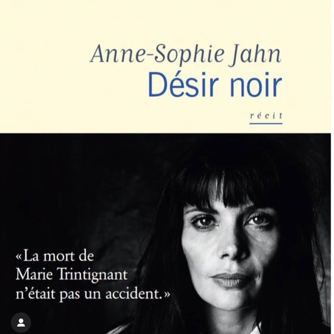 カーラ・ブルーニさんのインスタグラム写真 - (カーラ・ブルーニInstagram)「Marie , 20 ans déjà … #marietrintignant  @annesophie.jahn」8月1日 21時46分 - carlabruniofficial