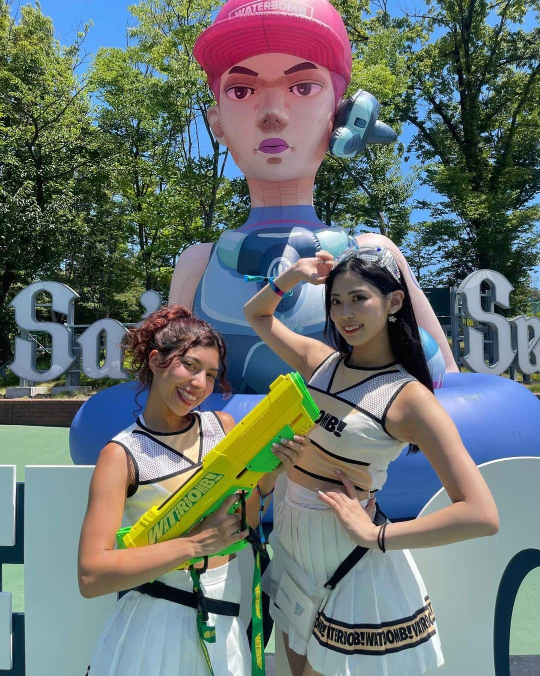 ゆずのインスタグラム：「WATERBOMB🩵🩵🩵最高の夏イベントでした！ 2024もあるみたい！今から来年が楽しみだね🥹✨ WATERBOMB GIRLSのTwitterオーディション、一緒に勝ち抜いたミアミア🥰💖 @miamiasmile  仲良くしてくれてありがとう🤤🩷 . . . #WATERBOMB#waterbombgirls2023  #waterbombjapan #waterbomb2023  #ウォーターボム#워터밤#도쿄」