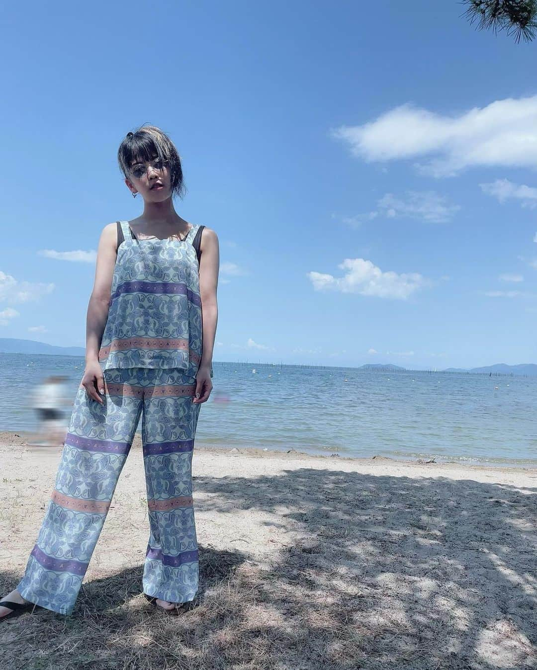 相羽あいなのインスタグラム：「いい天気やった〜☀️ 家族とたまにはこういう時間もいいな(^^) 服はアラジンのジャスミンセットアップ♡♡ @spiralgirl_official   #滋賀県 #琵琶湖 #海の日 #あぃすた #Ainstagram」