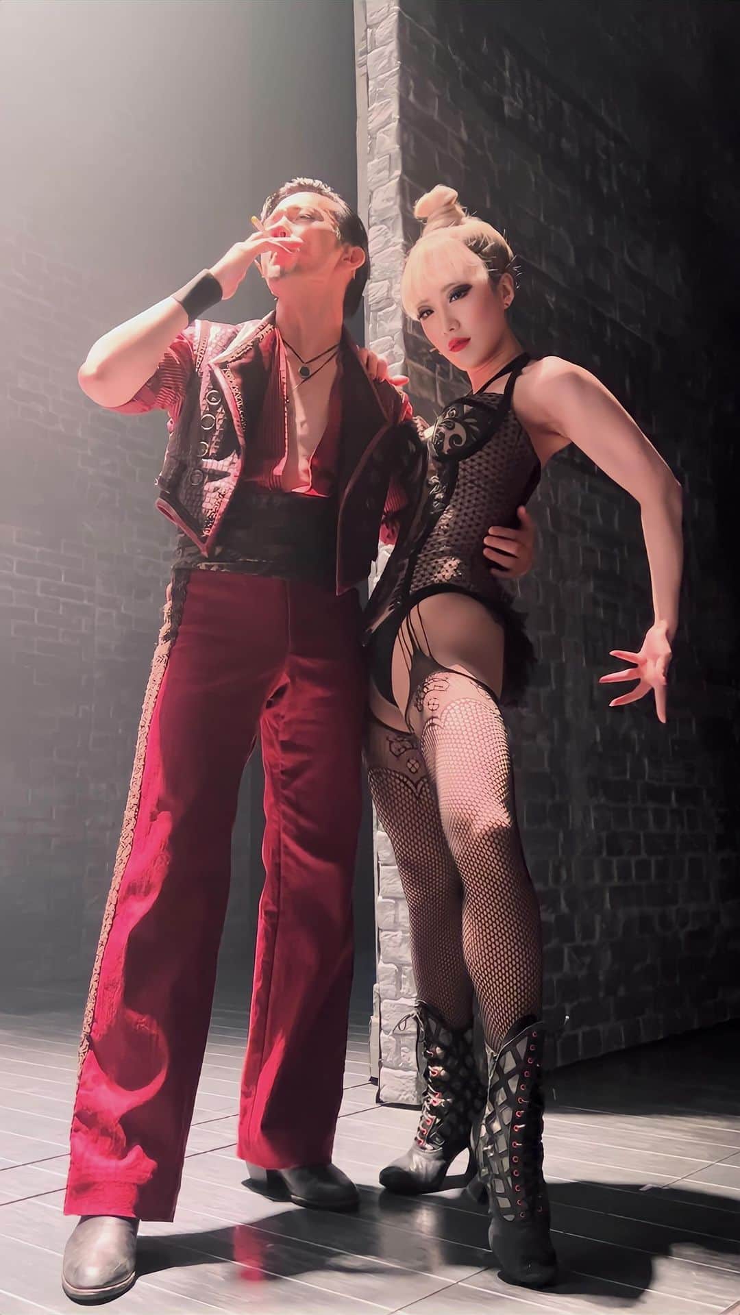 のインスタグラム：「Santiago and Nini ❤️‍🔥❤️‍🔥❤️‍🔥 #moulinrougemusical #moulinrougethemusical」