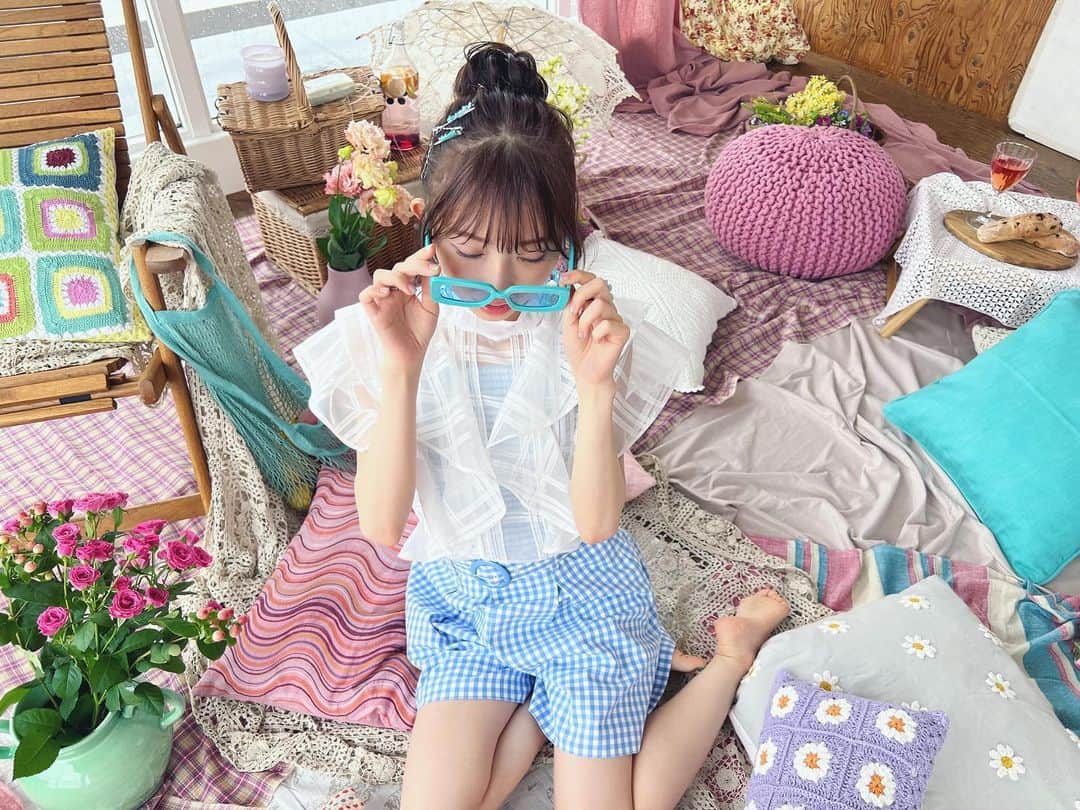 辻野かなみのインスタグラム：「❤︎  ⁡ 可愛い物に囲まれたり 可愛い物を身につけると 幸せな気持ちになる🤍🤍🤍 ⁡ ⁡ #辻野かなみ　#かなみん　 #超ときめき宣伝部　#超とき宣 #かわいいメモリアル #𝗂𝗇𝗌𝗍𝖺𝗀𝗈𝗈𝖽 #𝗂𝗇𝗌𝗍𝖺𝗅𝗂𝗄𝖾 #𝖿𝗈𝗅𝗅𝗈𝗐𝗆𝖾 #𝗅𝗈𝗏𝖾 #데일리룩　#데일리룩코디　#패션	#오오티디 #데일리　#좋아요　#팔로우」