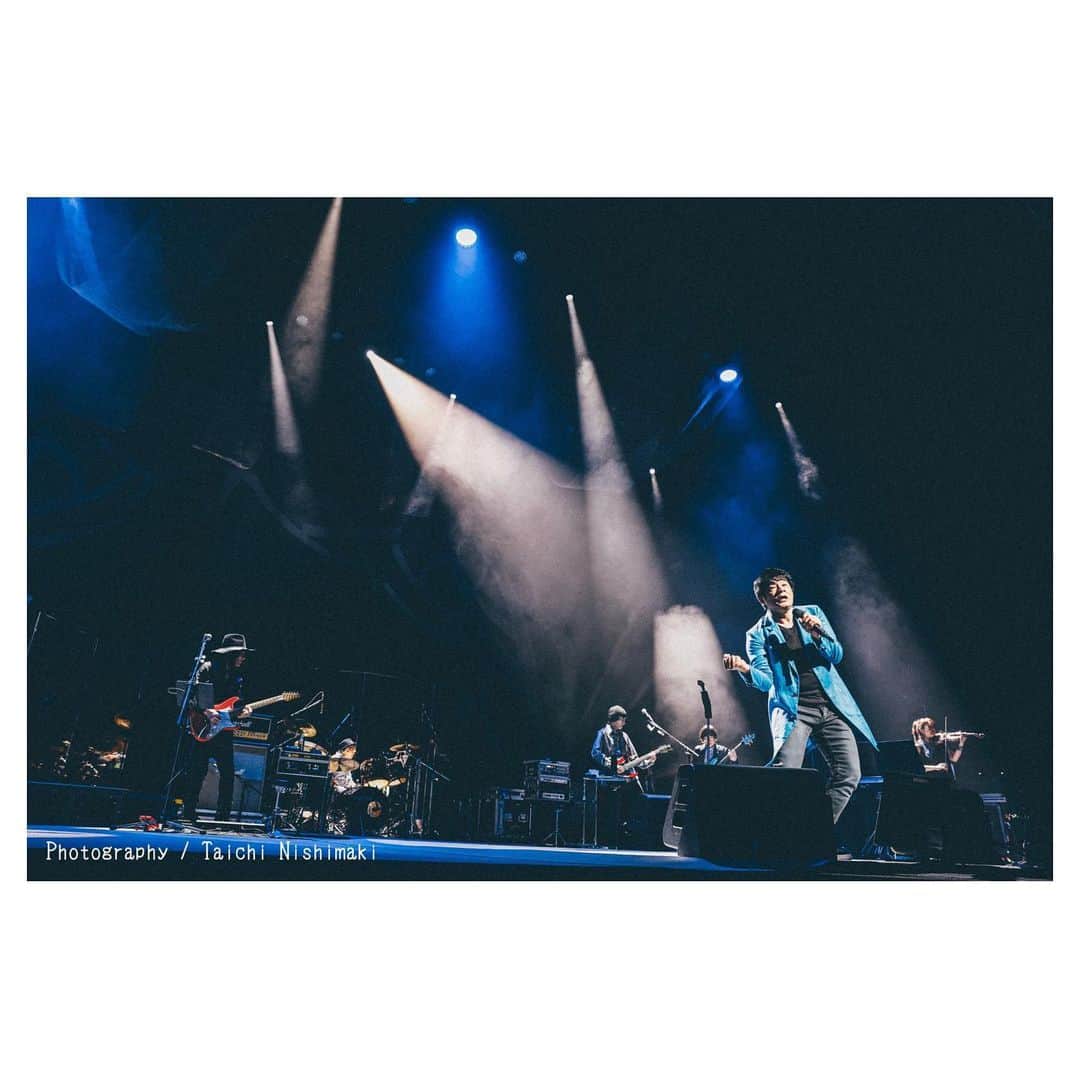 ASKAのインスタグラム：「⁡ Travel TV & Lush Music presents  「ASKA Premium Concert Tour -Wonderful World- 2023」 ⁡ 2023年4月15日愛知県芸術劇場 大ホール Photography / Taichi Nishimaki ⁡ ⁡ ⁡ このツアーのLive Blu-ray＋Live CD（2枚組）は、2023年9月27日発売！ [完全限定生産]のため、予約期間内に予約いただいた方は、確実に入手できます！ 受注期間は、8/21(月)23:00迄 ⁡ ※発売日以降でもタワーレコード、HMVでご購入いただけますが、完全限定生産のため枚数に達し次第販売終了となります。 ⁡ —————— ⁡ ASKAまさかの先行上映〜 一夜限りのWonderful World Live「ASKA Premium Concert Tour Wonderful world 2023」 上映日程：2023年9月19日(火) 開場 18:30 開映 19:00（全国同時開催） ⁡ チケット一般発売（ローソンチケット）：8/26(土)10:00～9/16(土)23:59 ※当日券販売は9/19(火)00:00〜 各劇場WEBサイトにて、当日営業開始時間から各劇場の窓口でも購入が可能となります。 ※販売枚数に達した劇場に関しては、当日券販売はございません。  【上映館】 北海道 ユナイテッド・シネマ札幌   シネプレックス旭川 宮城  ユナイテッド・シネマフォルテ宮城大河原 新潟  ユナイテッド・シネマ新潟 群馬  ユナイテッド・シネマ前橋 茨城  ユナイテッド・シネマ水戸   シネプレックスつくば 埼玉  ユナイテッド・シネマ浦和   ユナイテッド・シネマわかば 千葉  ユナイテッド・シネマ幕張 東京  ユナイテッド・シネマ豊洲 神奈川 シネプレックス平塚 愛知  ユナイテッド・シネマ豊橋18   ユナイテッド・シネマ稲沢 石川  ユナイテッド・シネマ金沢 滋賀  ユナイテッド・シネマ大津 奈良  ユナイテッド・シネマ橿原 大阪  ユナイテッド・シネマ岸和田   ユナイテッド・シネマ枚方 福岡  ユナイテッド・シネマ キャナルシティ13 　　　シネプレックス小倉 長崎  ユナイテッド・シネマ長崎 熊本  ユナイテッド・シネマ熊本 愛媛  ユナイテッド・シネマ フジグラン今治 沖縄  ユナイテッド・シネマ PARCO CITY 浦  ⁡ ⁡ #ASKA」