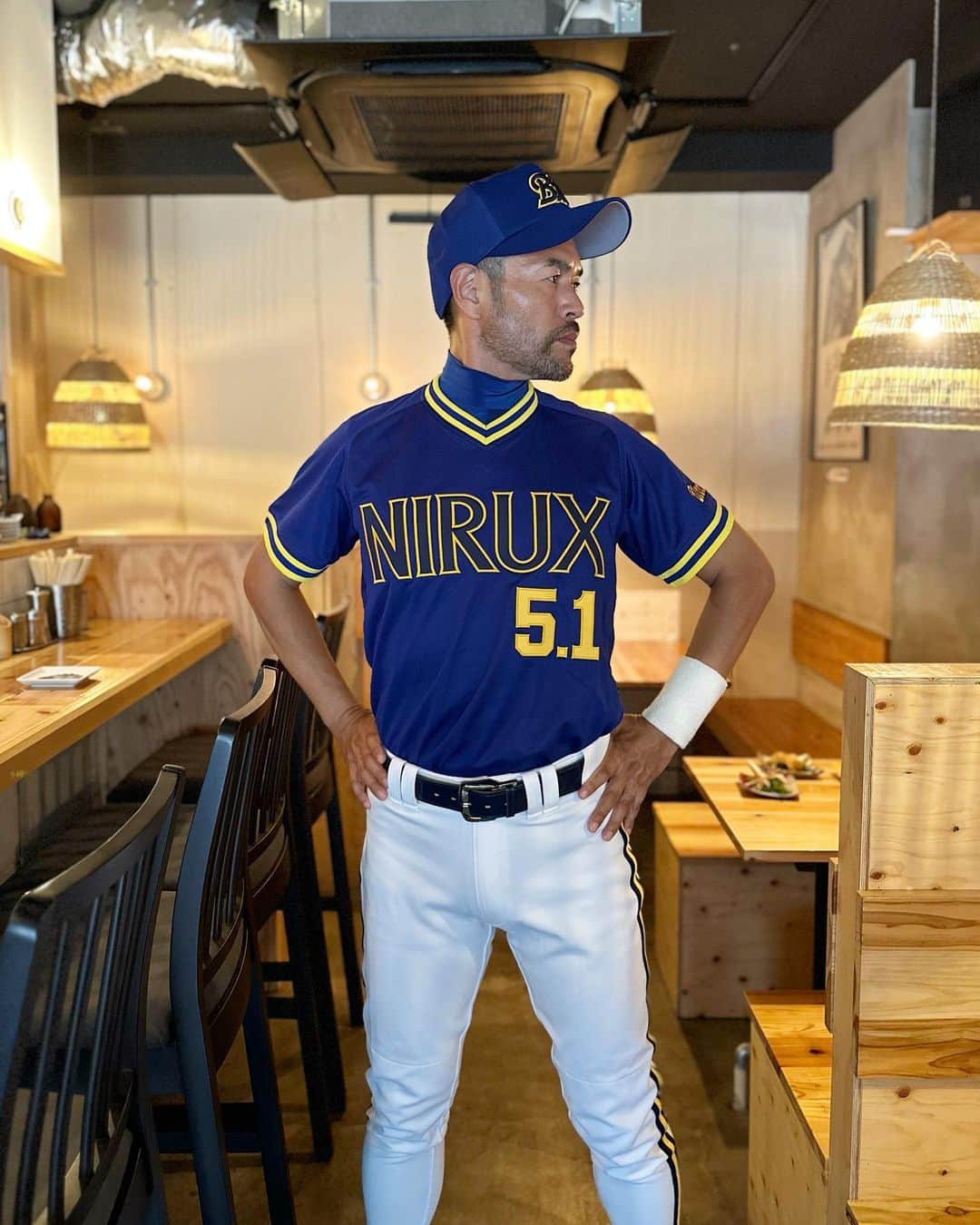 ニッチロー'のインスタグラム：「オリックスブルーウェーブ風ユニフォーム  チーム名  「似ルックスブルー真似部」  選手募集  してません。  #オリックスブルーウェーブ #似ルックスブルー真似部 #ニルックスブルーマネーブ #ニルックス #野球 #ベースボール #ベースボールマリオ #いつもありがとうございます  #オリジナルユニフォーム #ニルックス #ニッチロー  #baseball #niruxbluemaneve #bm #nicchiro」
