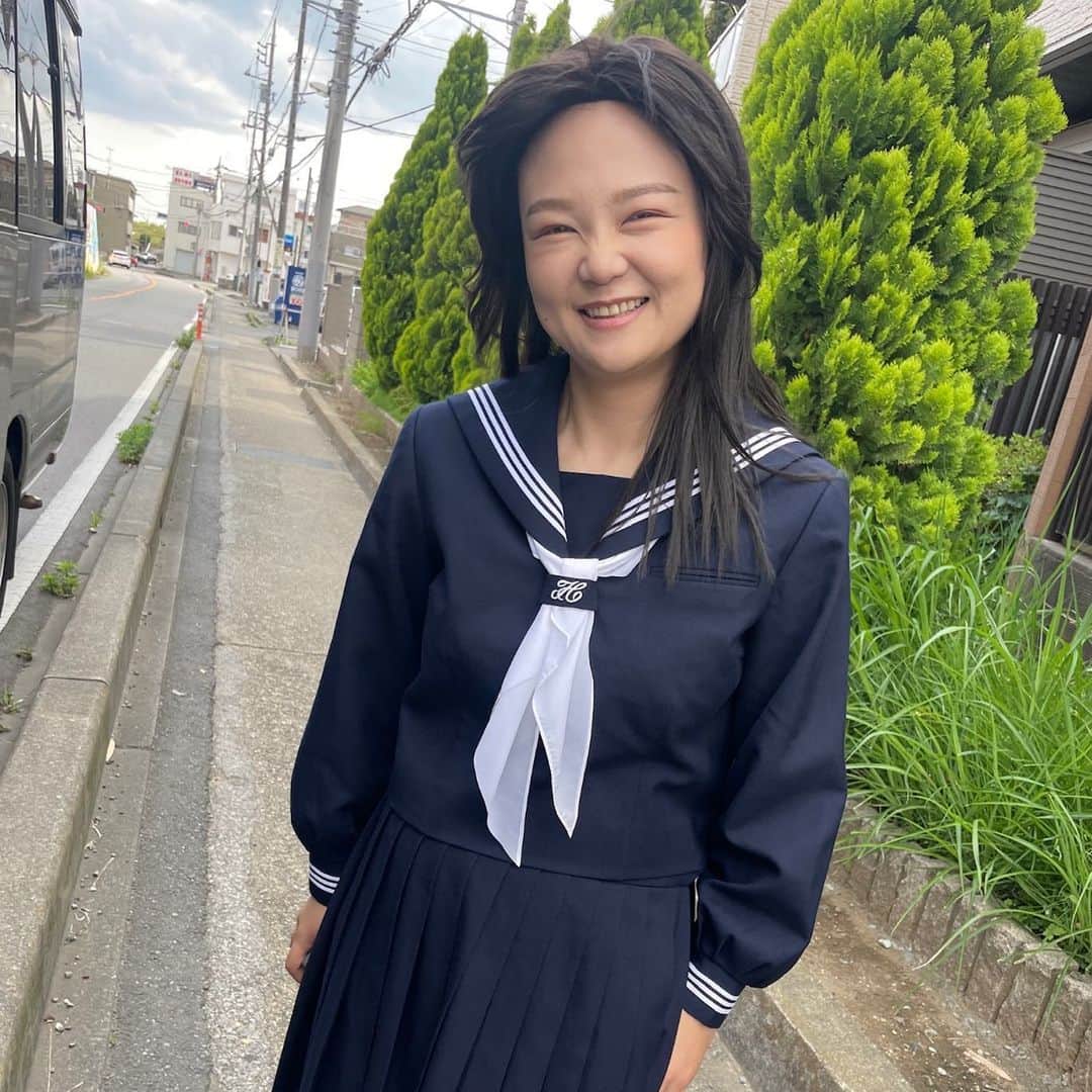 荒川さんのインスタグラム写真 - (荒川Instagram)「💖有吉の壁💖  おもしろヤンキーの壁🤣💖💖✌️✌️✌️✌️✌️卍  おもろすぎた、、、ほんまにえぐい、、、、 とりまイワクラさんと卍💪🔥わら  ②もぐらさん🤣🤣🤣www かなり卍決まってます🔥💪💪わら でもやっぱりヘアーも大仏みたいだし、もぐらさんは可愛いのポテンシャルが高いすぎて怖くないです😍😍わら  ③布川さん💖💖きゃー💖メンチ切られたー💖💖好きー💖💖わら (布川さんってほんまにギャル顔じゃない？めちゃ可愛い🥰💖😭ギャルメイクしてみたい💖)  ④大津さん🤣🤣🤣wwwwwwwwwwww 大津さんがずっと、 「俺のヤンキーの感じだけしょっぱない？🥲🥲」って凹んでたwwwwwwwwwwwwほんまにおもろすぎたwwww  ⑤中岡さん🤣🤣カツラ絶妙すぎ🤣🤣🤣💖✨✨wwwwwwww 昭和のヤンキーって感じで可愛いです💖💖  ⑥菅さん？wwwwwwwwwwwwwwww wwww本物すぎますってwwwwwwwwwwww菅さんだけ悪の系統ちゃうのまぢ笑ったwwww  ⑦渡辺さんwwwwwwww タチ悪そーすぎて笑った🤣🤣🤣 友達のおとんやったら優しくしてくれそうやけど、赤の他人としてで会ったら詰む人すぎるwwwww  ⑧長谷川さん💖💖かわいい💖💖ハッシュタグ💖💖〜（笑） 「久しぶりの髪の毛です」 が面白すぎて忘れられない😭💖💖💖💖😭😭😭wwww  ⑧wwwwwwwwwwwwwwww流行さーーん🤣🤣🤣🤣ほんまにおもいだすだけで笑う じろうさんを見るたびにワクワクします最強卍卍卍卍卍卍  最後は わたしのかしらが 極上の美しさかましてて草 最強これはドリーム やばいほんまに美しすぎる  あー！楽しかった💖💖💖💖  ps.栞ちゃん強すぎた、、、、、 最強すぎた、、、、、、、 いつか、、、いつの日か、、、勝ちたい、、、、パタリ、、、」8月16日 10時29分 - khkhkhzk