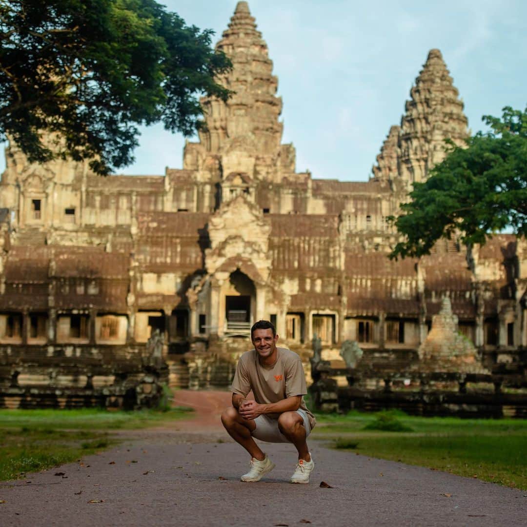ダニエル・カーターのインスタグラム：「Me attempting to be a travel influencer 🙃 Just back in NZ after a whirlwind of a week travelling through Singapore, Cambodia and Japan, meeting some great people along the way and seeing some incredible sights.」