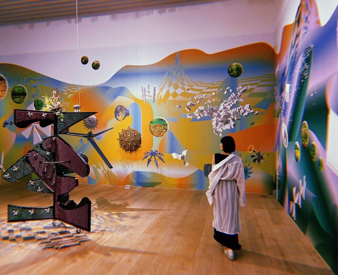 佐藤乃莉のインスタグラム：「🌎🚀🌏🪐🌍🪐  Hope you have a wonderful day.  🪐🪐🌏🪐🌍🌎🪐🚀  #art#東京#japan#森美術館#ワールドクラスルーム」