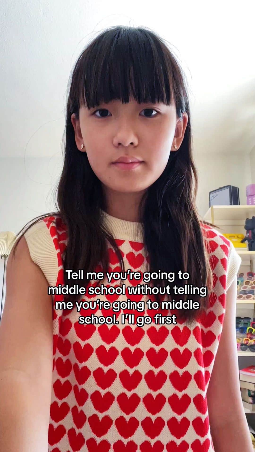 Zooey Miyoshiのインスタグラム：「Officially a 6th grader ! 📚」