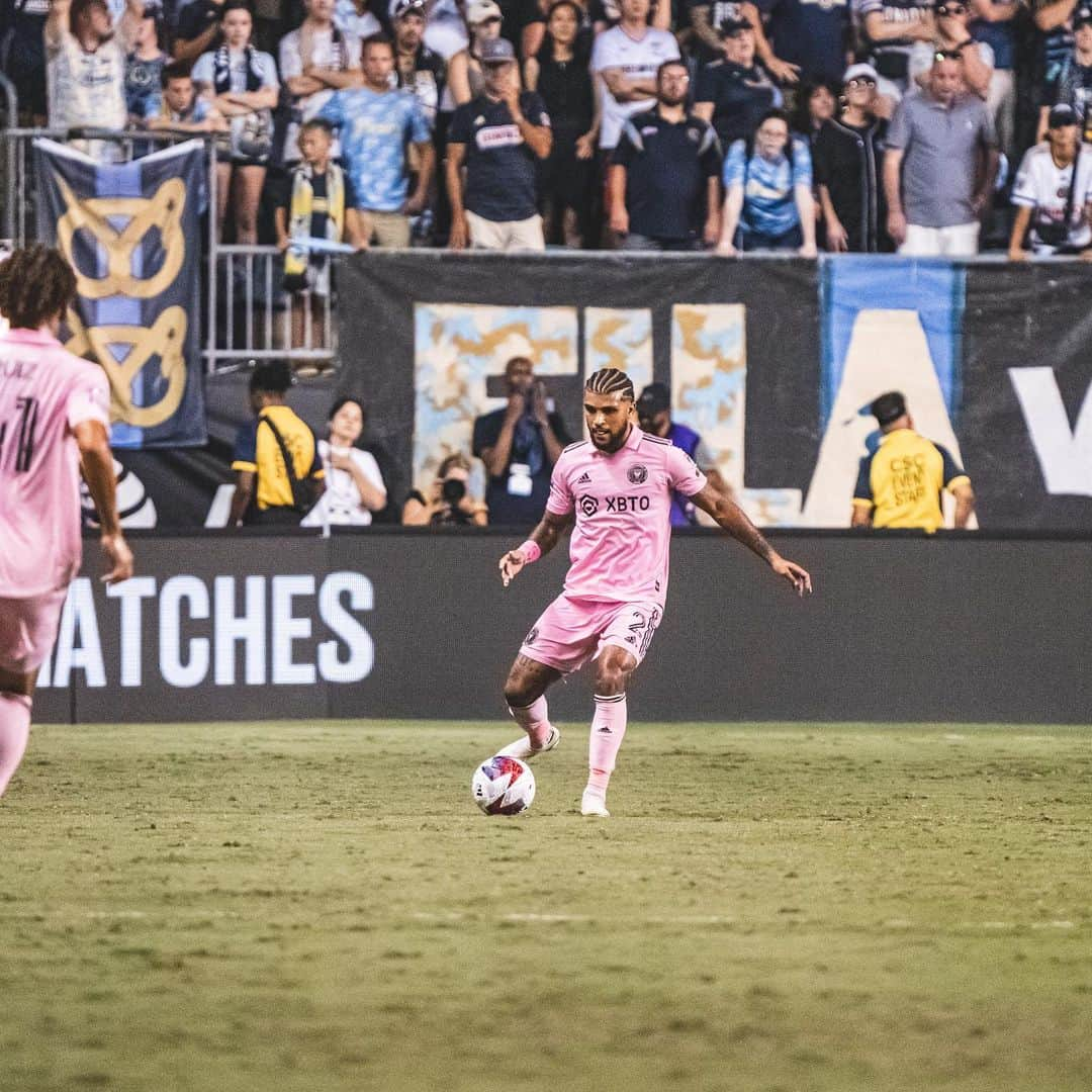 デアンドレ・イェドリンさんのインスタグラム写真 - (デアンドレ・イェドリンInstagram)「Vamos a la final💫 @intermiamicf #mountavery」8月16日 11時36分 - yedlinny