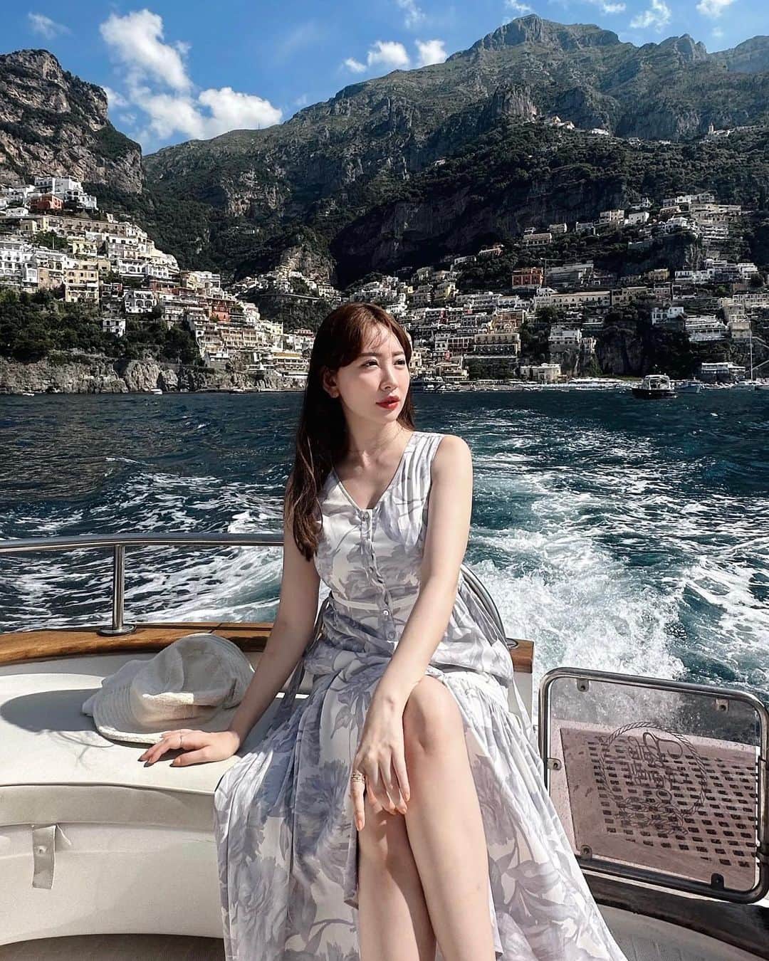 小嶋陽菜さんのインスタグラム写真 - (小嶋陽菜Instagram)「boat day 🌊🫶🏻🫧  忘れられない景色残しておこう〜」8月16日 12時00分 - nyanchan22