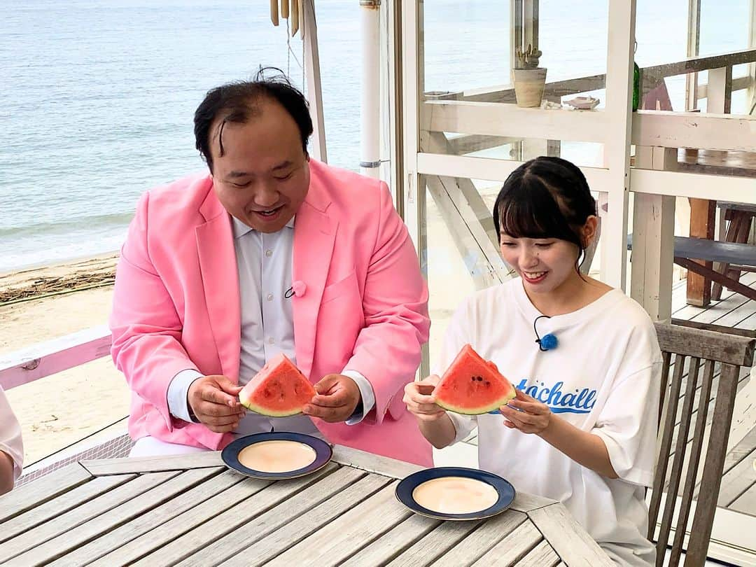 愛媛朝日テレビ アナウンサーさんのインスタグラム写真 - (愛媛朝日テレビ アナウンサーInstagram)「🍉🍉🍉川上アナも参戦🍉🍉🍉 8/20（日）深夜0時55分～  せとチャレ！STU48  愛媛編第2夜🌠 「せとチャレ！的スイカ割り」⚡  スイカ割りには公式ルールがあった!?👀 松山で刀も飛び出す真剣勝負なスイカ割りに！🍉🤣 お見逃しなく～!!  #せとチャレ #STU48 #ママタルト #大鶴肥満 #お侍ちゃん  #川上夏子 #工藤理子 #石田みなみ #eat」8月16日 12時06分 - eat_5ch