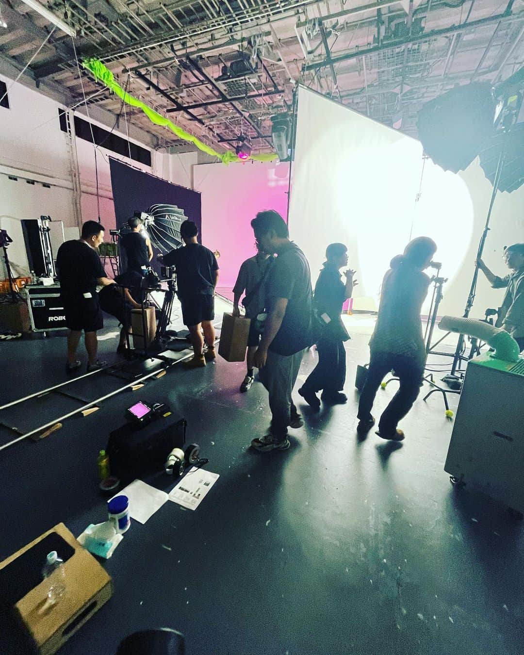 tokuのインスタグラム：「朝からMV撮影っす🎥  #garnidelia」