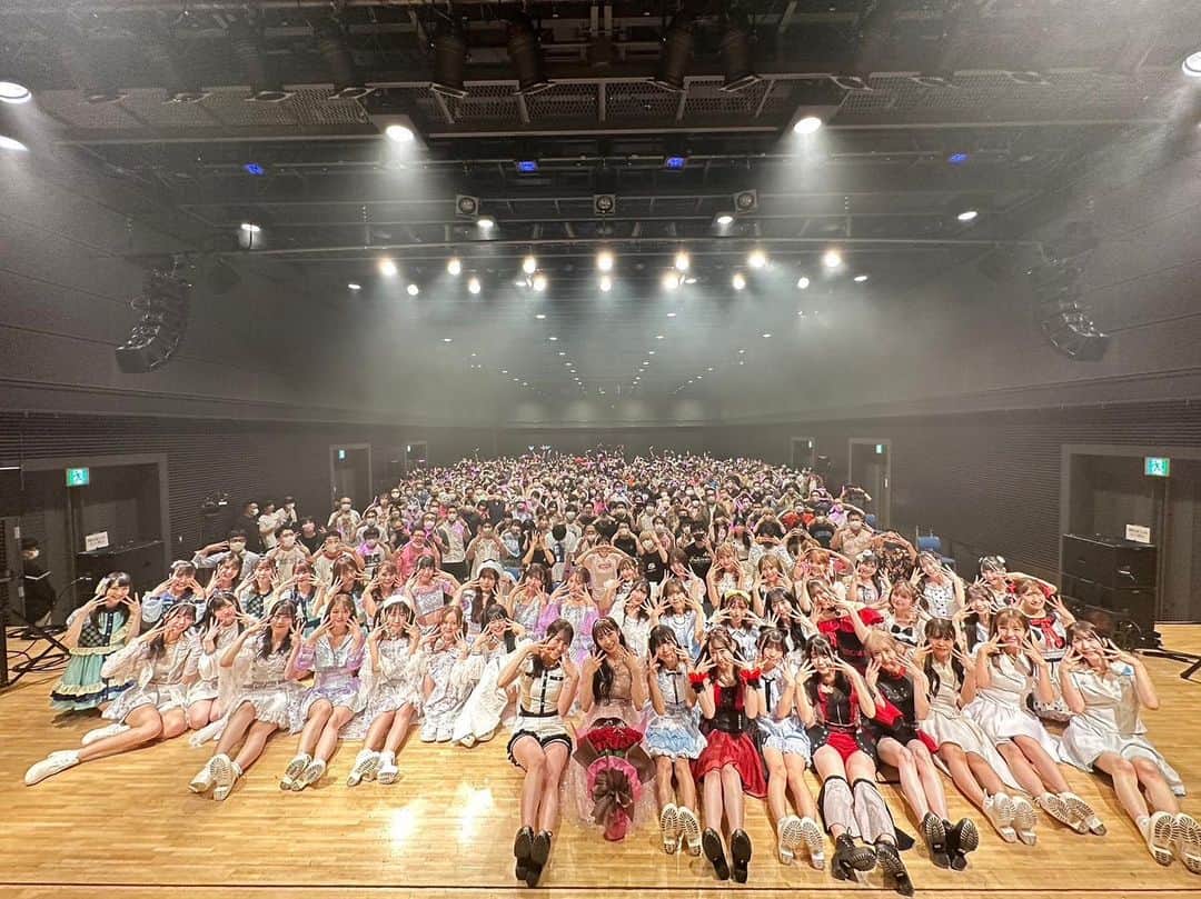 愛迫みゆのインスタグラム：「愛迫みゆ引退式💐  8/15 愛迫引退式タイムテーブル💗  OA →airrow🏹  【アドコミブロック】 SE ・SAISON①  "MY ONLY SAISON"  愛迫、林、小島、野中、石田 犬神、最中、白井、天音  ・SAISON②  "朝を待つ白昼夢" 愛迫、林、小島、野中、石田 島崎、赤津、神楽、花沢  アドコミメドレー  愛迫、犬神、最中 赤津、島崎、真白、神楽  ・Yパーティー/泡沫パーティーズ ・だって私アイドルだから/LOVEME ・抱きしめんだ誓い/alma ・もし君がいたなら  トークコーナー MC小島 かなかな、ちぃちゃんからのお手紙💌  虹色の曲(水色衣装) ・survive① ・SOS② 愛迫、和泉、江﨑、山岸、林、白井、天音  【らぶどるブロック】  トークコーナー MC佐野、太田 →ゆきりんからのお手紙💌  ①"タイムカプセル" 愛迫、佐野、太田 都築、芦崎、岩田、安藤、吉橋  ② 恋のレインボー/愛乙女☆DOLL 愛迫、太田、安藤、倉田、板山、桧垣  ③ LOVE♡BEAMﾜﾝﾊｰﾌ/愛乙女☆DOLL 愛迫、安藤、宇佐美、倉田、板山、桧垣  ④ 相対性理論/愛乙女☆DOLL 愛迫、ハルナ、佐野、太田、佐倉  ⑤ DECADE/愛乙女☆DOLL 愛迫、ハルナ、佐野 、太田、佐倉  ⑥"‪Brand-New-World‬" 愛迫、ハルナ、佐野 、太田、佐倉、前田、星凪  ⑦ビターチョコバレンタイン/愛乙女☆DOLL 愛迫、宇佐美、板山、桧垣、吉橋、茉井、犬神  【AKBブロック】 トークコーナー MC石田晴香 佐藤すみれ、前田亜美(トークのみ)  愛迫、佐野友里子 石田晴香、林あやの 金澤有希、野中美郷  まりやんぬからのお手紙💌  overture  ①口移しのチョコレート/AKB48 (愛迫、石田、林)  ② 黒い天使/AKB48 (愛迫、石田、金澤)  ③ 記憶のジレンマ/AKB48 (愛迫、佐野、野中、金澤)  ④10年桜/AKB48 (愛迫、佐野、金澤、林、野中、石田)  ⑤桜の花びらたち (愛迫、佐野、太田、金澤、野中、林、石田、山岸)  【ゲストブロック】  ①  MAX乙女心！ﾜﾝﾊｰﾌ/SUPER☆GiRLS 愛迫、金澤、小島、計良、長野、吉橋、髙橋  ② Limited Complex / Ange⭐︎Reve 愛迫、佐野、安藤、吉橋、茉井  ③ 真夏のセレナーデワンハーフ/アキシブproject 愛迫、太田、計良、優希クロエ、花沢、茉井  ④ Nerveﾜﾝﾊｰﾌ/ BiS 愛迫、佐野、髙橋、長野、計良  ゲストトークコーナー MC 長野せりな  ユカフィンからお手紙💌  ⑤ Partition Love / 東京女子流 愛迫、日向、星凪、安藤、髙橋  ⑥ ニーハイエゴイストﾜﾝﾊｰﾌ/純情のアフィリア 愛迫、クロエ、髙橋、長野、小島 和泉、山岸、江﨑、林  ⑦ 夜明けBrand New Days/ﾍﾞｲﾋﾞｰﾚｲｽﾞJAPAN 愛迫、太田、花沢、犬神、小島、茉井、優希クロエ  ⑧ スキちゃん/スマイレージ 愛迫、佐倉、岩田、都築、前田、倉田、吉橋  ⑨High Jump!!/愛乙女☆DOLL 愛迫、佐野、ハルナ、太田、佐倉、都築、前田、星凪  お手紙➕ソロ曲 Aikotoba〜Baby's breath〜  #アイドル」