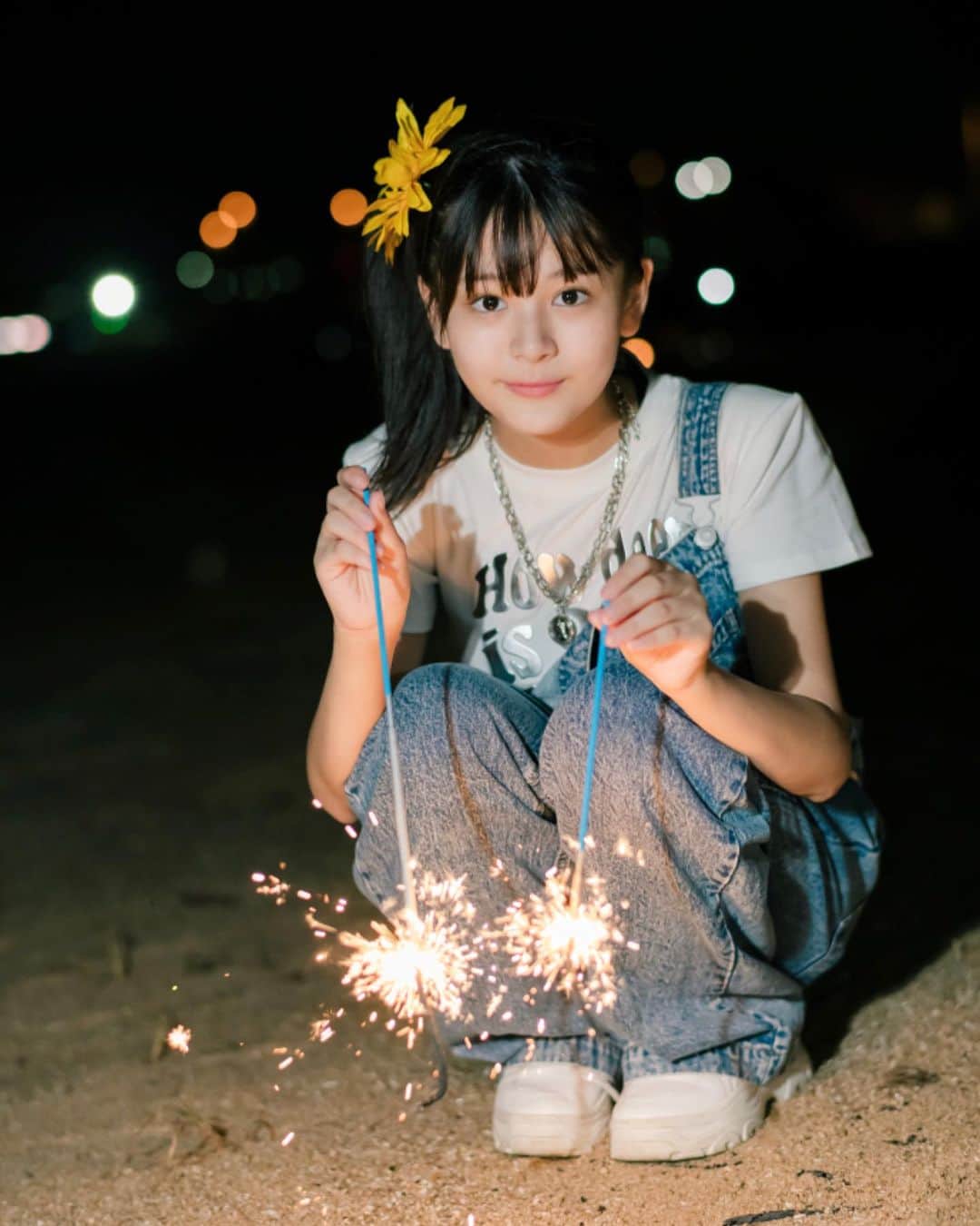 伊與田綾音のインスタグラム：「花火〜🎆✨ 今年は夏らしいことたくさんできて楽しかった！大満足😉」
