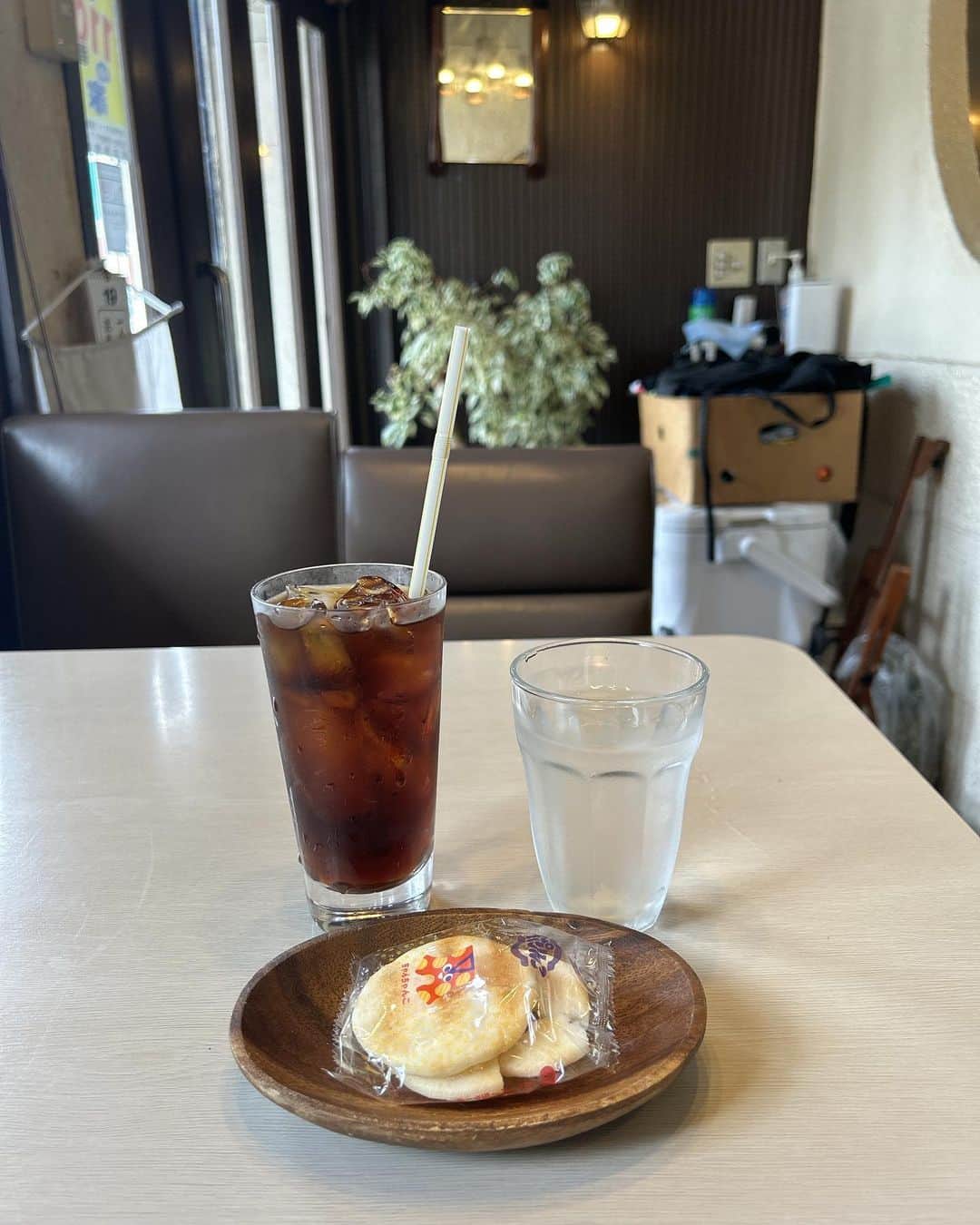 楢原真樹さんのインスタグラム写真 - (楢原真樹Instagram)「いつぞやの喫茶店 #喫茶店 #御器所 #行きかった店激混み #駅前の老舗っぽい #おばぁちゃんマスター #居心地よかった #混んでてよかった #良き出会い #ヤーレンズ」8月16日 14時33分 - narahara_j