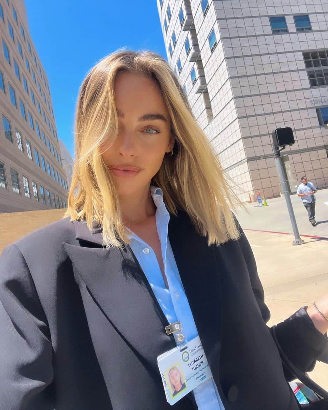 Elizabeth Turnerさんのインスタグラム写真 - (Elizabeth TurnerInstagram)「This is your sign that you CAN career change (while maintaining/ still fully doing your "former" career) 🤠 but seriously- I was so nervous to start over in a new field. I was so worried that I had missed out on all the years that my contemporaries had spent building their careers in psychology. And the truth was- I had. But it didn't matter. Because we are all on our own timeline in life & everyone moves at their own pace. In fact, I've even realized that although my modeling work doesn't directly relate to my psychology work, it gives me invaluable experience and cultural awareness. Anyways- go chase your dreams- I promise you can do it.」8月16日 14時29分 - elizabethcturner