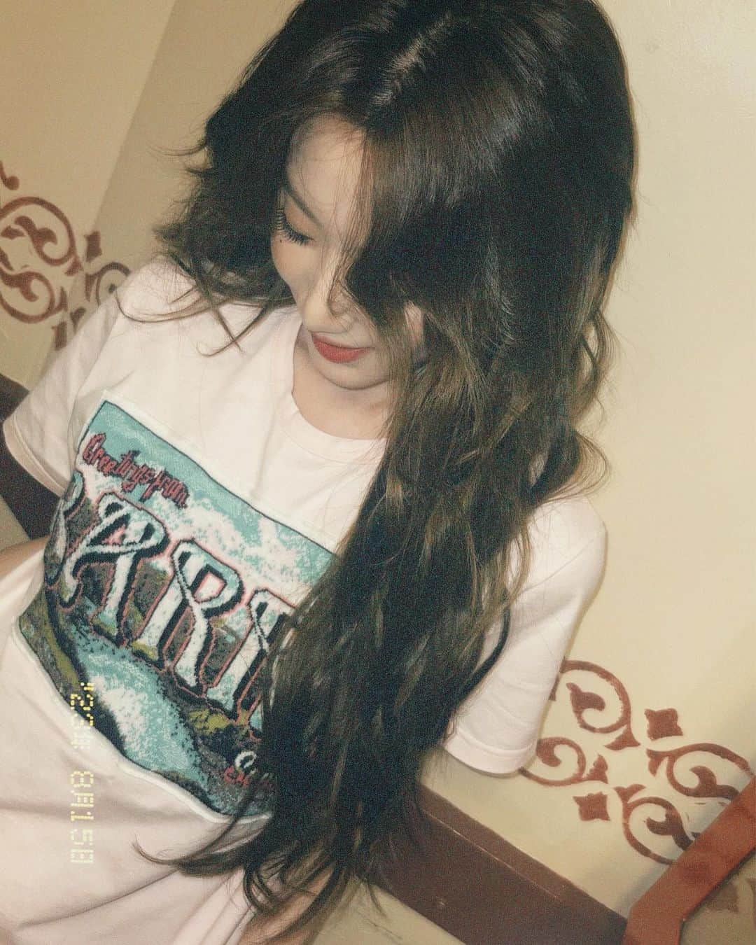 シュファのインスタグラム：「웃을 때 예쁘다고 칭찬 받은 나 🥰 被稱讚笑的時候很漂亮的我💋 My beautiful smile😊」