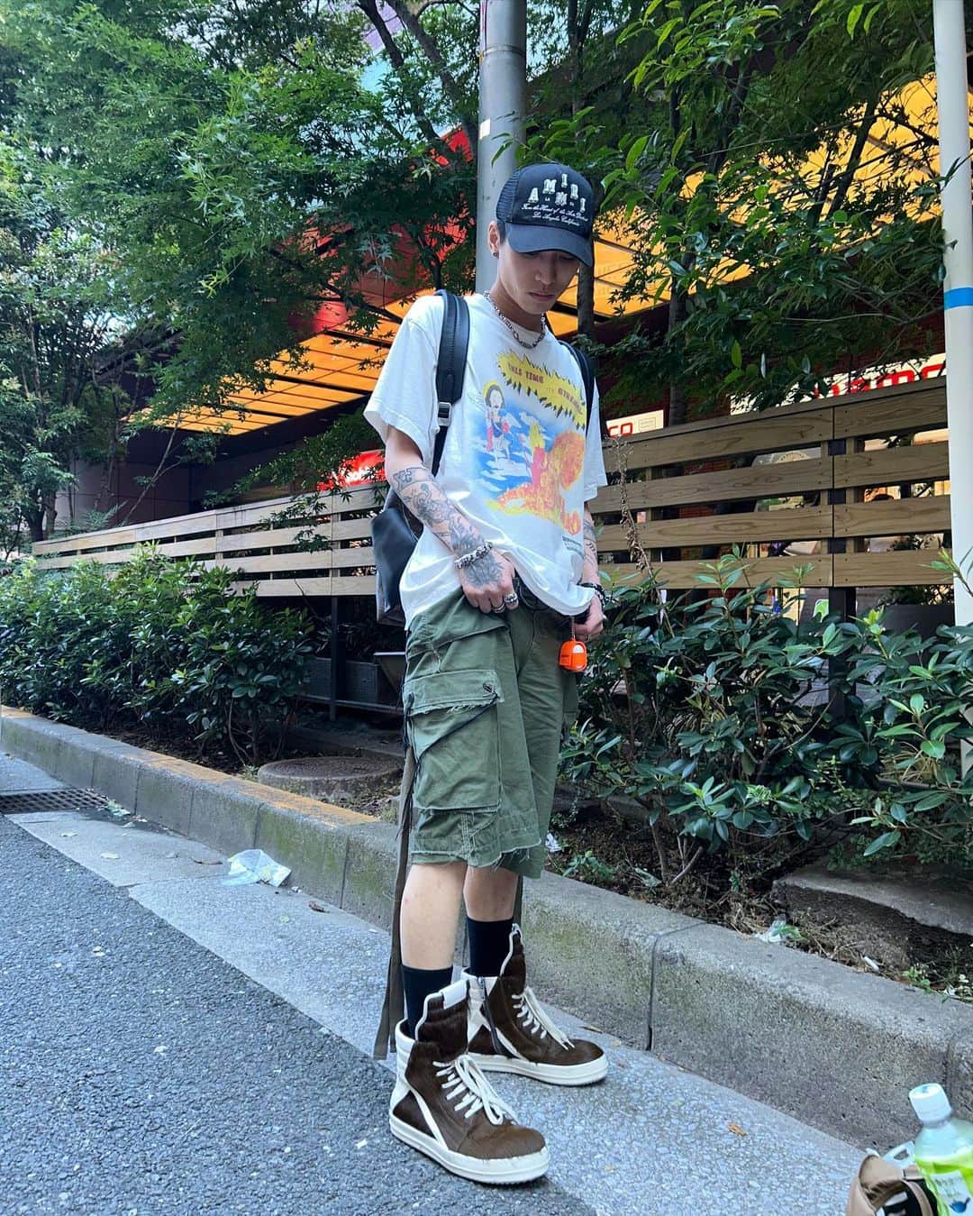 百足のインスタグラム：「🌱☀️🌪️」