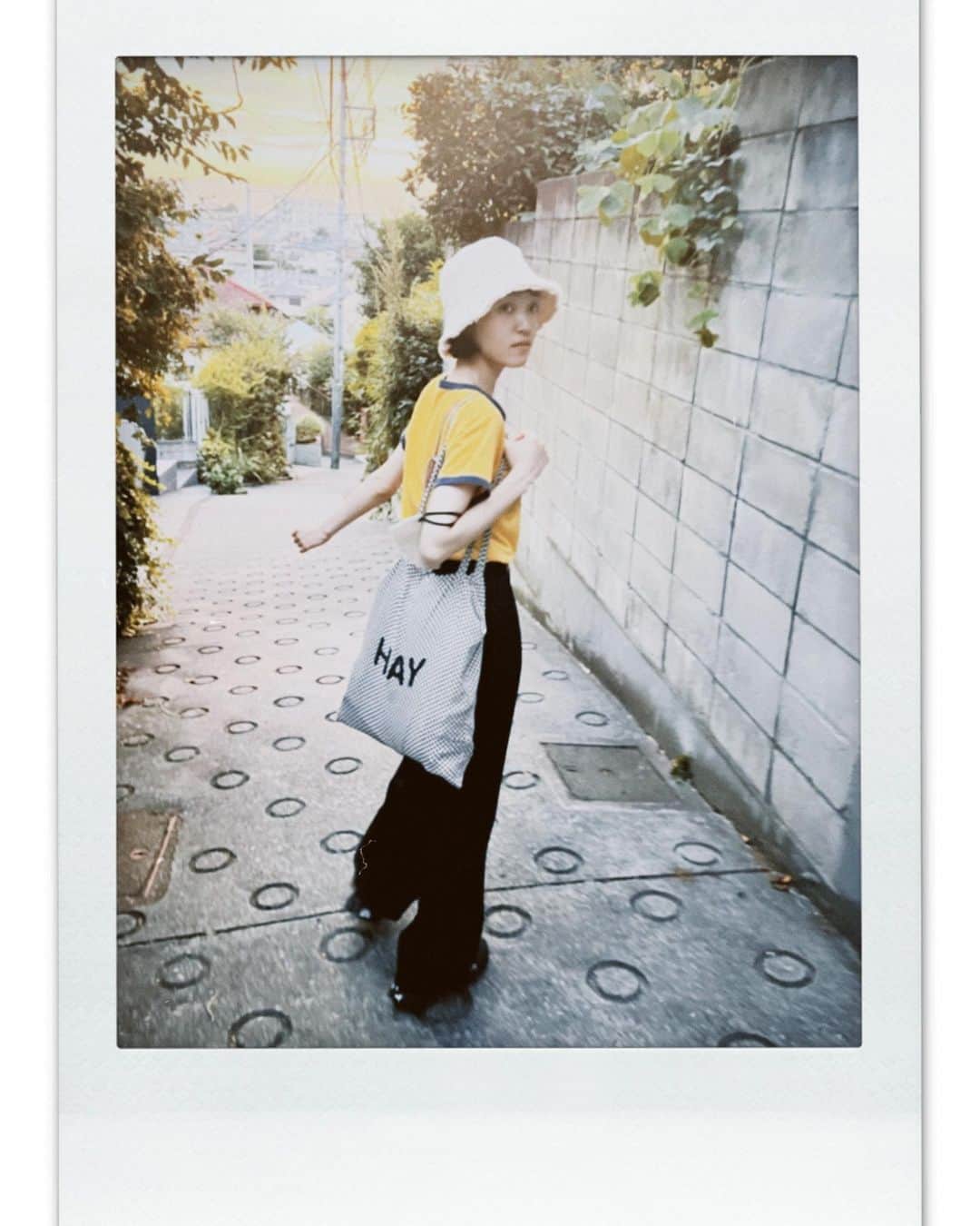 山本真莉さんのインスタグラム写真 - (山本真莉Instagram)「🛵🐚☁️  #真莉の日常服」8月16日 16時04分 - ymmryl