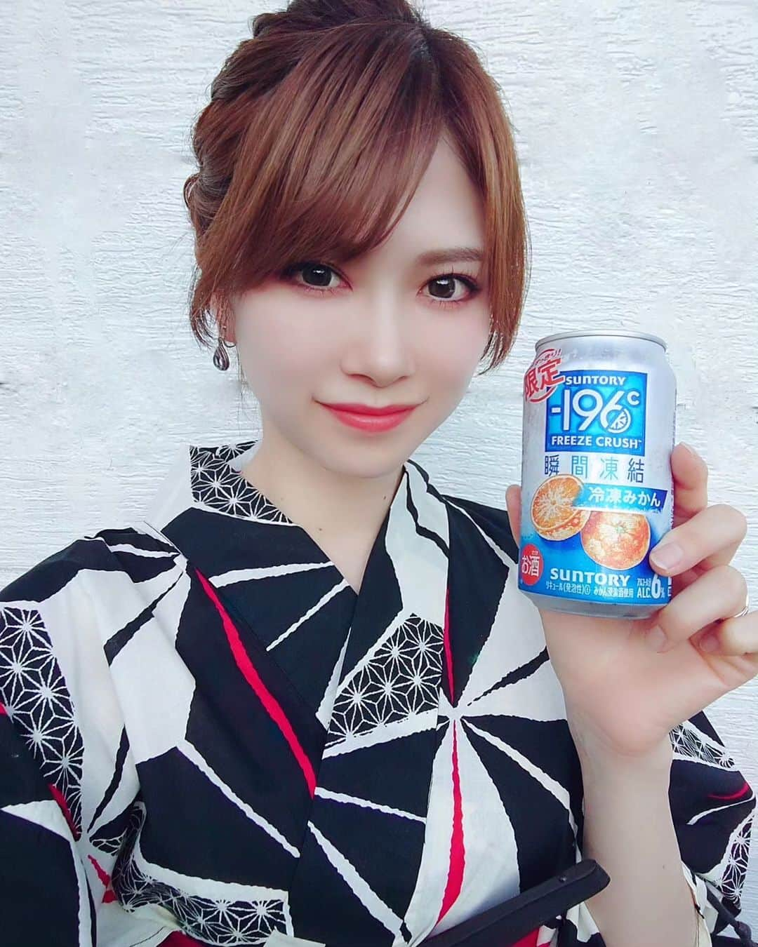 一ノ瀬奈々さんのインスタグラム写真 - (一ノ瀬奈々Instagram)「． ． ． 久しぶりになりすぎましたー😭 梅雨明けましたねー☀ こないだのお祭りで浴衣着ました😁 コロナでお祭り行かなかったから、自分で着付けるの久しぶりすぎたけど、なんとか着れた🌼 ． ． #フリーモデル #企業モデル #広告モデル #撮影モデル #サロンモデル #一ノ瀬奈々 #写真好きな人と繋がりたい #缶チューハイ #お酒 #期間限定 #ヘアメイク #ファッション #コーディネート #和服 #着付け #自分で着付け #浴衣 #夏祭り #花火 #女子力 #portrait #followme #f4f #photo #summer」8月2日 7時51分 - 2008sn2010