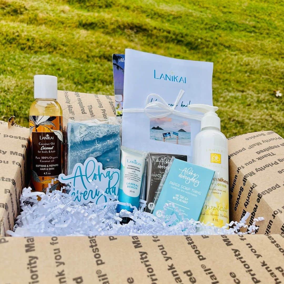 Lanikai Bath and Bodyさんのインスタグラム写真 - (Lanikai Bath and BodyInstagram)「Shop online and and SAVE 20% with our Mid Summer Sale! Free Aloha Everyday sticker with every order. Just apply the code SUMMER23 at checkout. Hurry, this offer is only available online and ends at midnight on Wednesday, 8/2. #MidSummerSale #SaveNow #SUMMER23 #AlohaEveryday #OnlineShopping #LimitedTimeOffer #lanikaibathandbody #kailuatownhi」8月2日 8時00分 - lanikaibathandbody