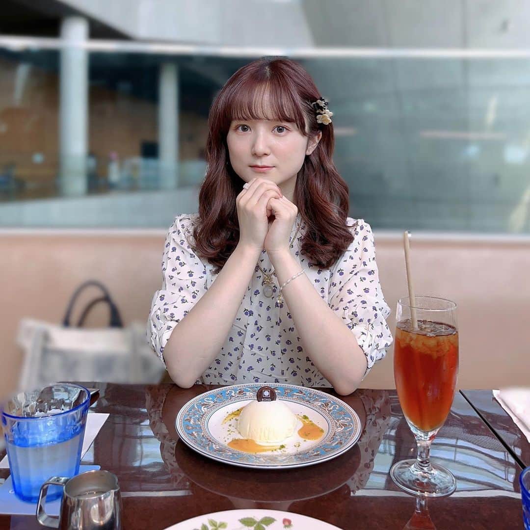 和多田美咲のインスタグラム：「美術館のカフェ🩵 うぃずかんまちゃん🐡🎀」