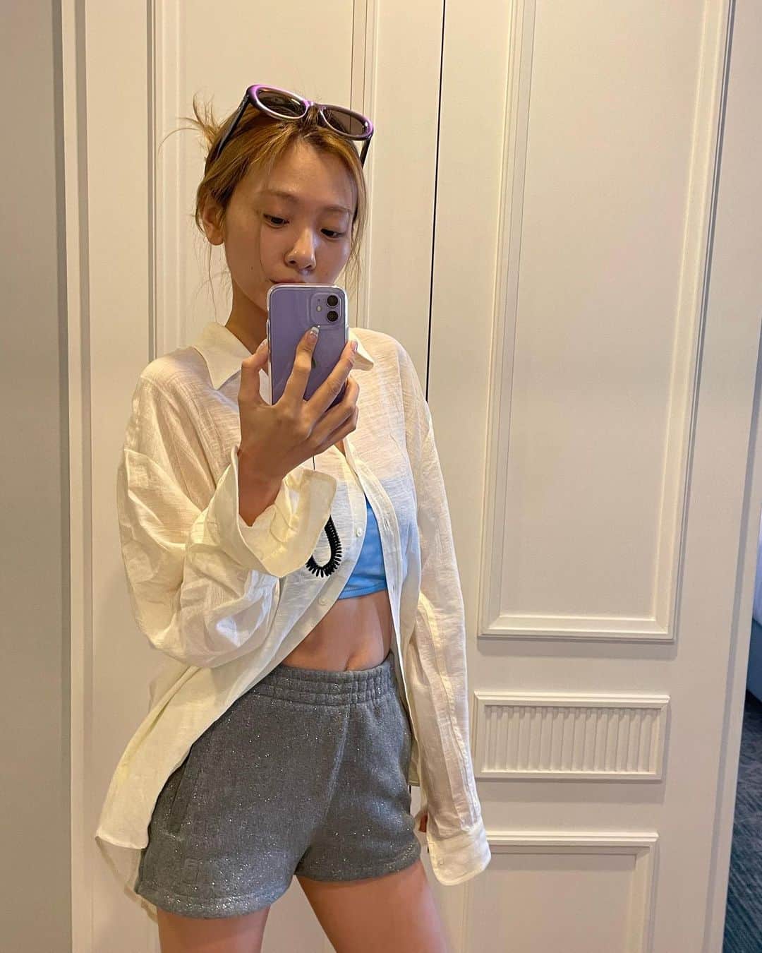 アン・ジヨンのインスタグラム：「썬구리 잃어버린 사람🕶️」