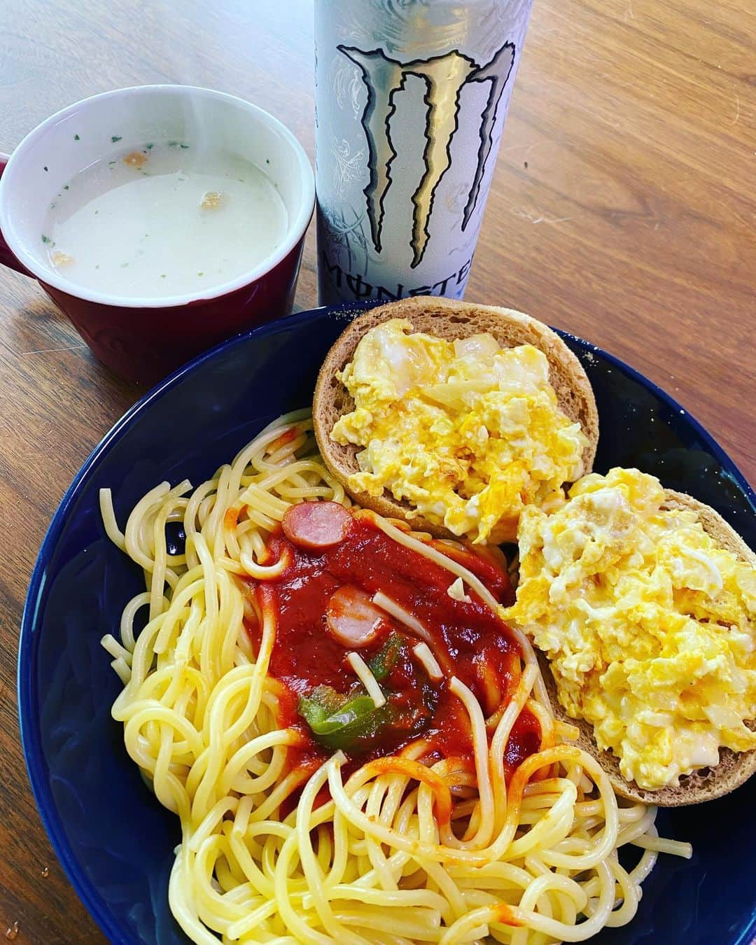小沢仁志さんのインスタグラム写真 - (小沢仁志Instagram)「おはようさん❗️ 今朝は洋食セットで 今日も暑いゾ🥵 ファイティン❗️」8月2日 8時55分 - ozawa_hitoshi