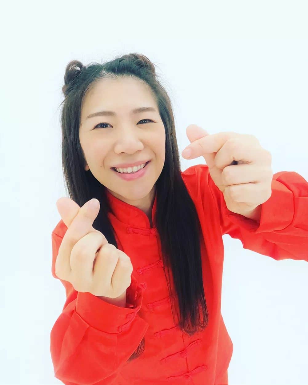 服部ひで子のインスタグラム：「吉本新喜劇座員総選挙👑開催中‼️  【 ８月１日(火)残り１３日】 立候補者８０人もいる中で、一度でも服部ひで子に投票してくれた方‼️ありがとう～！！！ ラブだよーーー😘🎵 ━━━━━━━━━━━━━━━━━━━━━━━ 🍀吉本座員総選挙2023🍀  ◆10/8(日)「吉本新喜劇まつり」の出演者を決める総選挙。  ◆上位２５名 ＋ 世代別じゃんけんの勝者５名。  ◆投票期間【6/28～8/13】  ◆１日１回投票可能。(座員３名を選出) ━━━━━━━━━━━━━━━━━━━━━━━ 投票ページ(吉本新喜劇座員総選挙ホームページ)へのアクセスは、ストーリーズにリンク貼っております💡  【 投票の方法 】 1️⃣よしもとチケットサイト   FANY IDへ登録(無料)。  2️⃣吉本新喜劇座員総選挙HPへアクセス   １日１回、座員３名を選んで投票。  #吉本新喜劇 #服部ひで子  #吉本新喜劇座員総選挙」