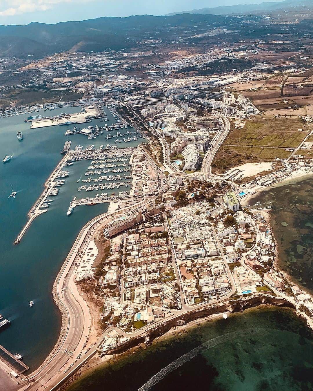 シン・コールさんのインスタグラム写真 - (シン・コールInstagram)「Just landed in Ibiza! Playing Ushuaia tomorrow 😎🏖️ #ushuaiaibiza #spain #ibiza」8月2日 0時07分 - syncole