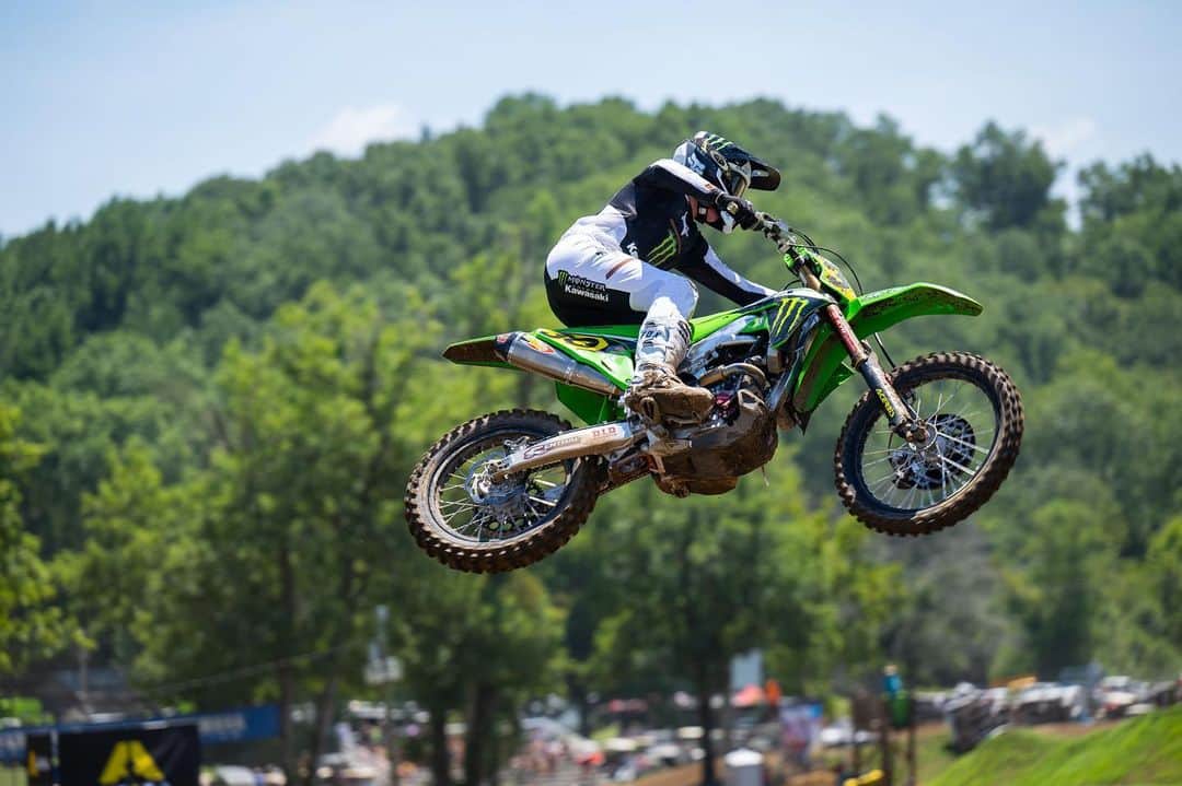 Racer X Onlineのインスタグラム：「The proving grounds at the ranch 🤘🏼 @lorettalynnmx is off and running 📸 @align.with.us #LLMX」