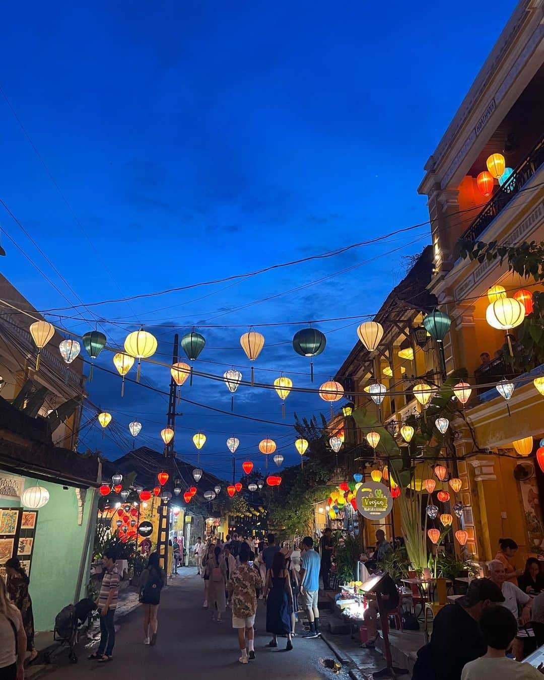 金子昇さんのインスタグラム写真 - (金子昇Instagram)「夜のホイアン。  #vietnam  #hoian  #金子昇 #綺麗だった」8月2日 0時31分 - noboru_kaneko_official