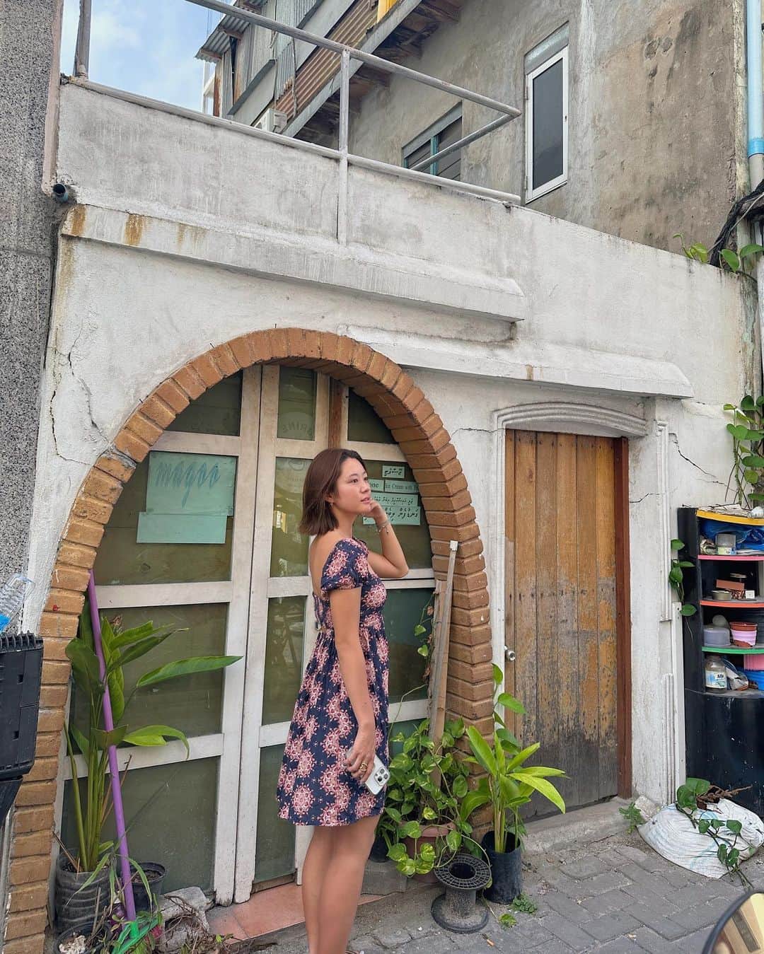 白波瀬海来さんのインスタグラム写真 - (白波瀬海来Instagram)「ホテルのフロントのお姉さんに国の宗教の事を少し聞いて、ビキニ以外だったら普通に街を歩いていいらしい✨でもビーチでもビキニがダメみたいだから写真は日本でお預けかな、、  @volcomjapan 🪷  #volcom #volcomjapan」8月2日 0時36分 - kyra.97