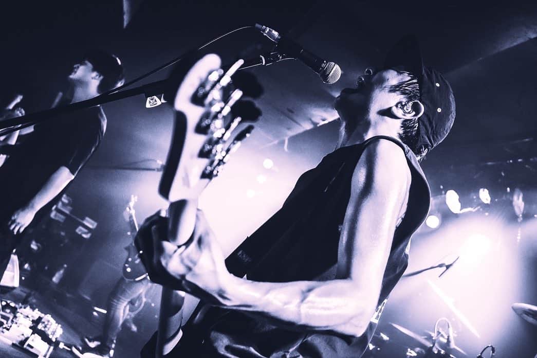 TOTALFATのインスタグラム：「新宿ACB DEEP CLOSE  ありがとうございました！ HERO COMPLEXも最高でした！  1〜3 photo by @masaty_x」