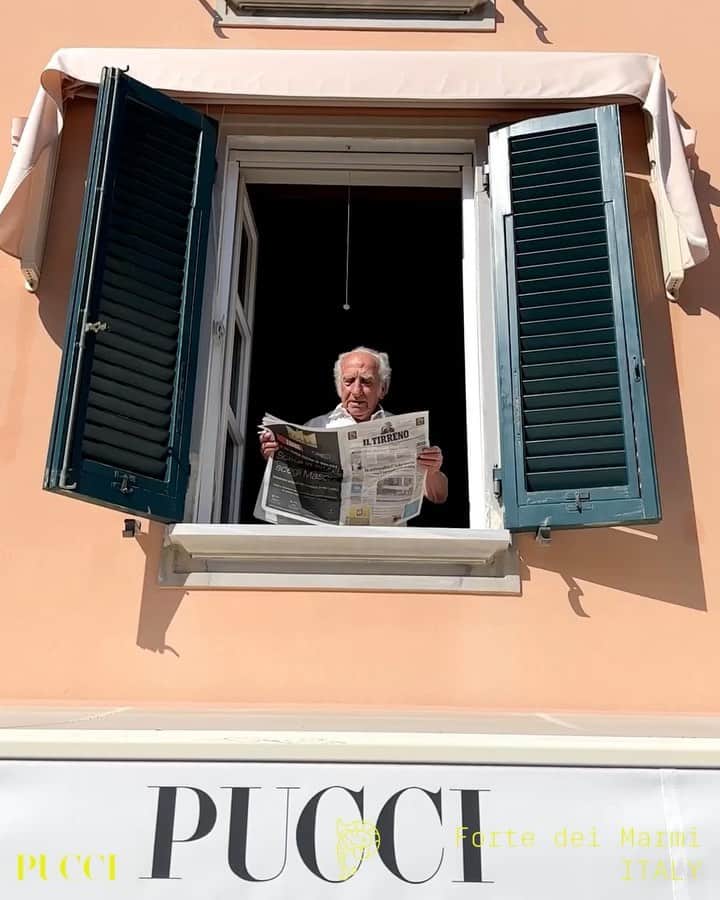 エミリオプッチのインスタグラム：「Italian Summer in Pucci.   Discover our collection in our new store in Forte dei Marmi - Via Giovanni Montauti, 5.   Shot by @samyoukilis   #Pucci」