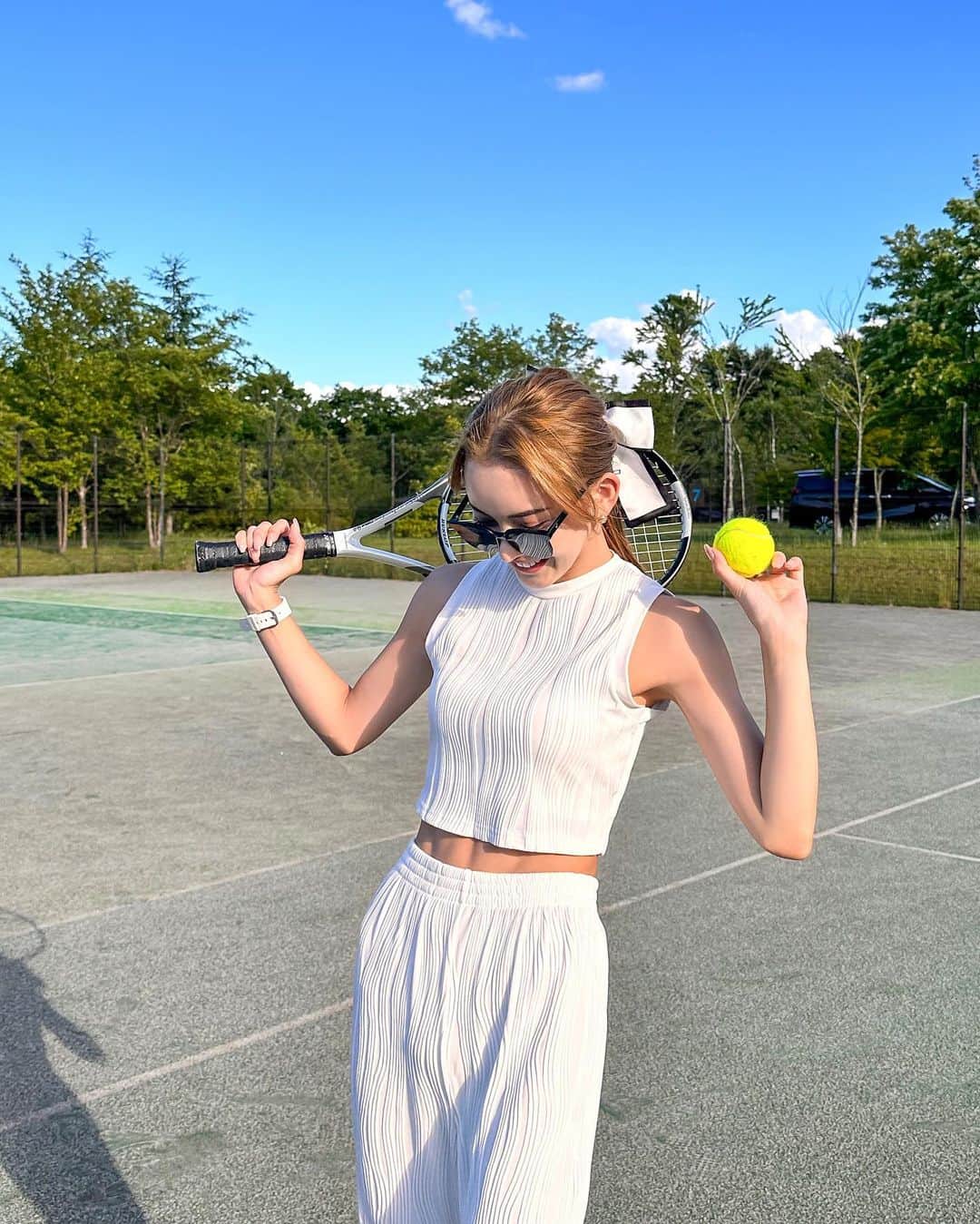のインスタグラム：「SHIENコーデ🎾✨ トップス600円、ボトム1500だったよ😂  今日8/2は、 いつも着させて頂いてるお洋服 SHEINさん【 @shein_japan 】の ファッションショーに参加させて頂きます🌼 ランウェイたのしみ😆💕  ＜Girls²  COLORZ SHOW 2023 powered by SHEIN＞ [日程] 2023年8月2日(水)　 開場：18:00　開演：19:00 [会場] 東京 Zepp Haneda [ドレスコード] 緑💚 @colorz_show   6/3〜プレイガイド先行受付開始🎟️ https://colorz.tokyo/  SHEINで使えるクーポンコード 【CLZ23】で最大20%オフ！✨  #SHEIN  #SHEINforall #SHEINコーデ #COLORZwithSHEIN2023 #COLORZ2023 #COLORZwithSHEIN2023」