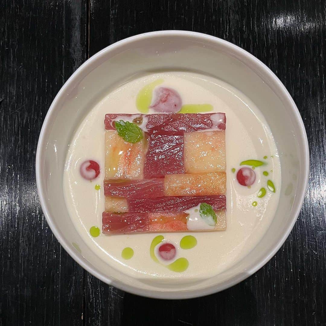 藤原ヒロシのインスタグラム：「きれいきれい。おいしいおいしい。 @gucciosteria」