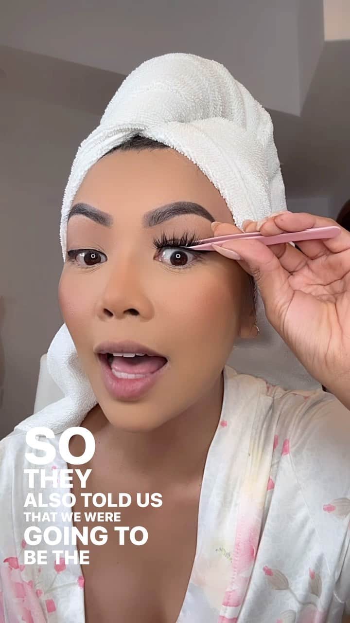 リアン Vのインスタグラム：「Happy Aug 1st! Can’t believe it’s almost me and @donbenjamin 2 year Wedding Anniversary! ✨ Here’s a little story time about our wedding! 💍  Product Breakdown 💋  Brows: @anastasiabeverlyhills  Eyeshadow: @anastasiabeverleyhills Dip brow in the color dark brown Eyeliner: @maybelline Tattoo studio black ink liner  Mascara: @maybelline Full N’Soft Lashes: @lillylashes  Skin Prep: @drunkelephant Face Oil  Foundation/Concealer : @toofaced Multi Use Concealer  Setting Powder: @sephora translucent  Bronzer/Blush Duo: @benefitcosmetics Hoola Desert Retreat @narsissist Orgasm Highlighter: @dior 01 Nude Glow Lip liner: @maccosmetics Cork Lipstick: @artistcouture Forever muse & @maccosmetics impulsive  Setting Spray: @morphebrushes Prep + Set Mist」