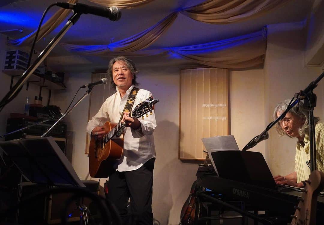 三原康可さんのインスタグラム写真 - (三原康可Instagram)「. Les Trois Mousquetaires  @ 下北沢lown 2023.7.31  #六弦詩人義家 #三原康可 #江上徹＋ #中山努 #なの #前田誠 #lown #三銃士」8月2日 2時51分 - mihara.yasunori