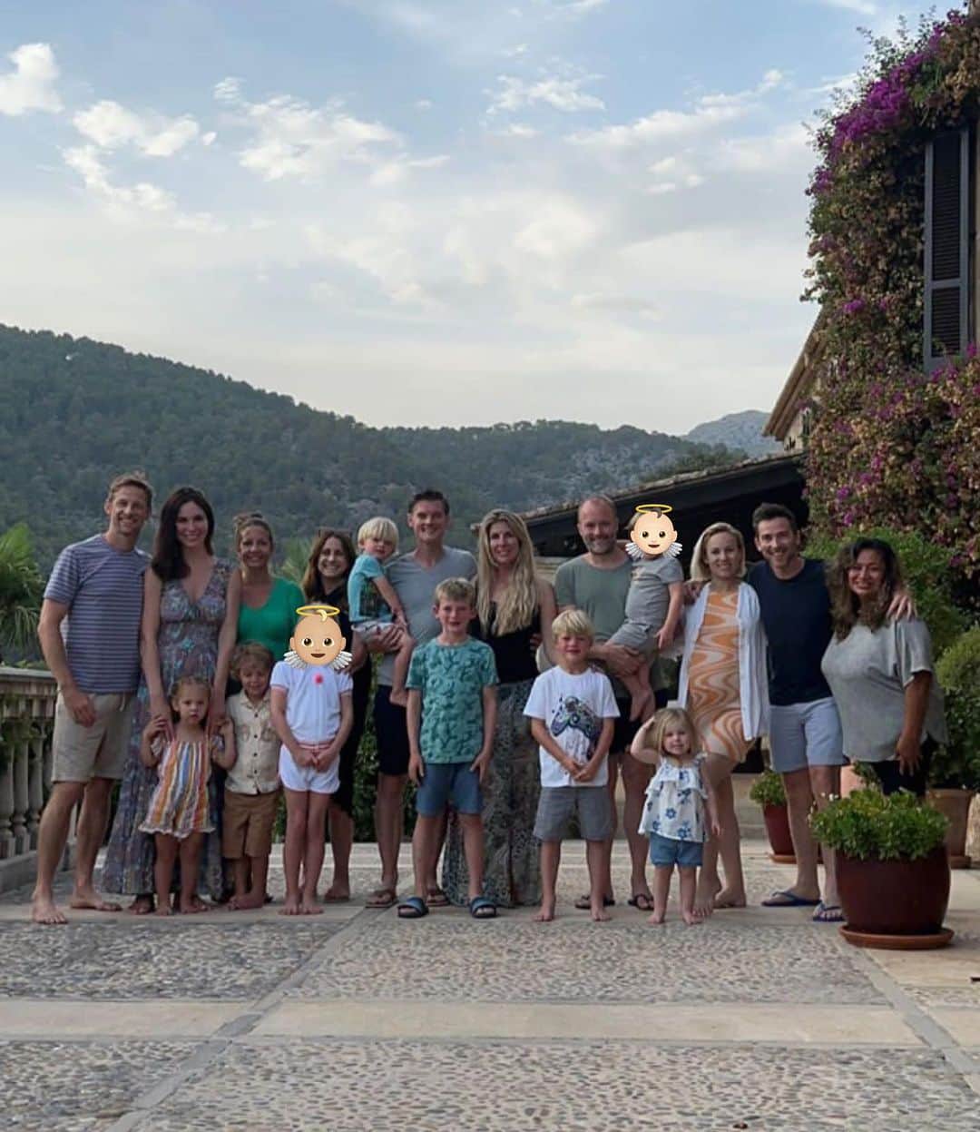 ブリトニー・ワードさんのインスタグラム写真 - (ブリトニー・ワードInstagram)「Few snaps from our Button/Buncombe family trip to Mallorca. Very special memories 😊❤️」8月2日 3時48分 - brittnybutton