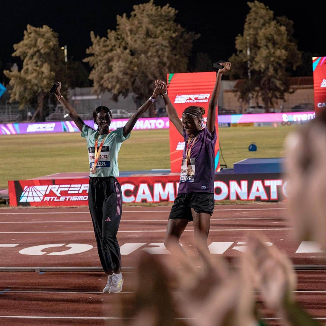 Fatima Diameさんのインスタグラム写真 - (Fatima DiameInstagram)「Volver a casa siempre es bien.  Continuamos 🫶🏾🤍 📸 @juanferngran & @sportmedia.es」8月2日 4時05分 - fatimadiame